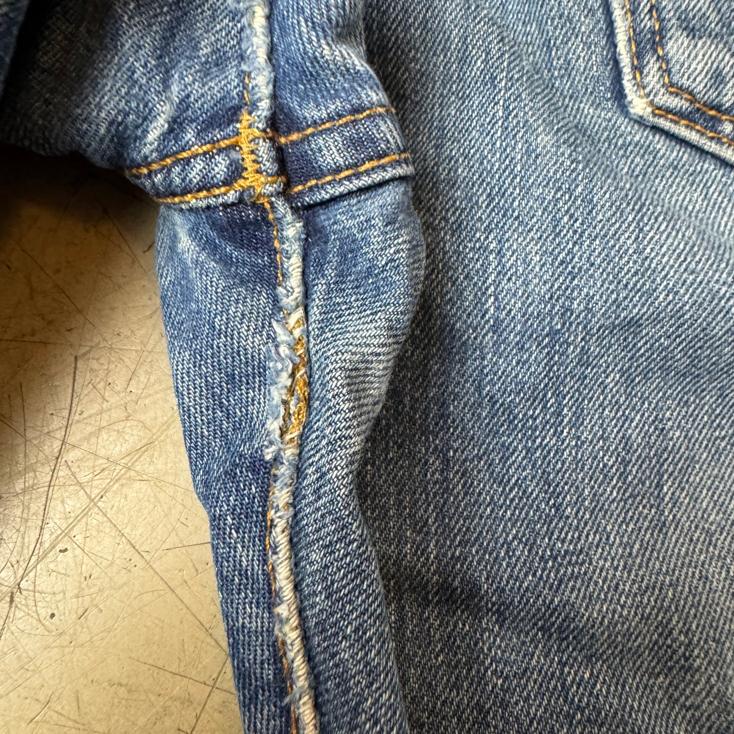 (L) Faded Levi’s 501 Jeanshose Blau W33/L36
