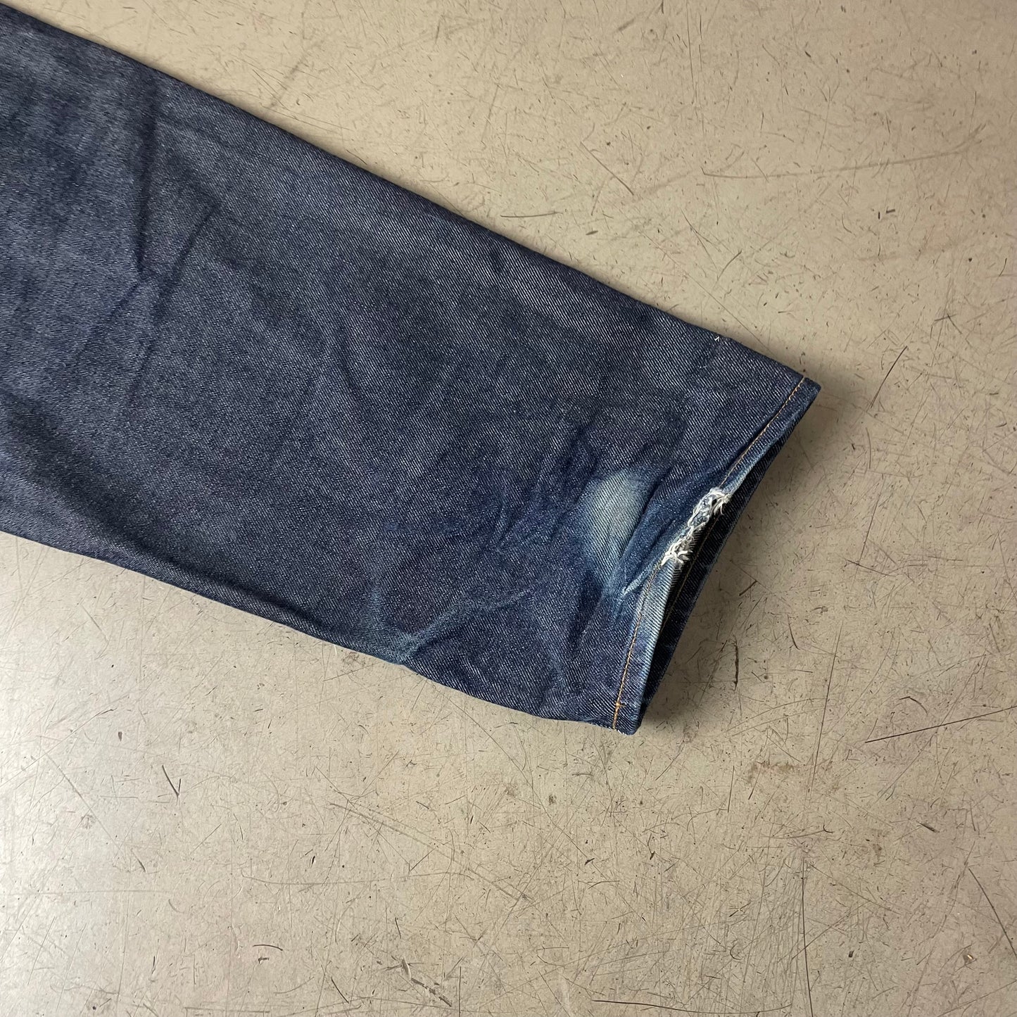 (L) Supreme Selvedge Selvage Denim Jeanshose dunkelblau W30