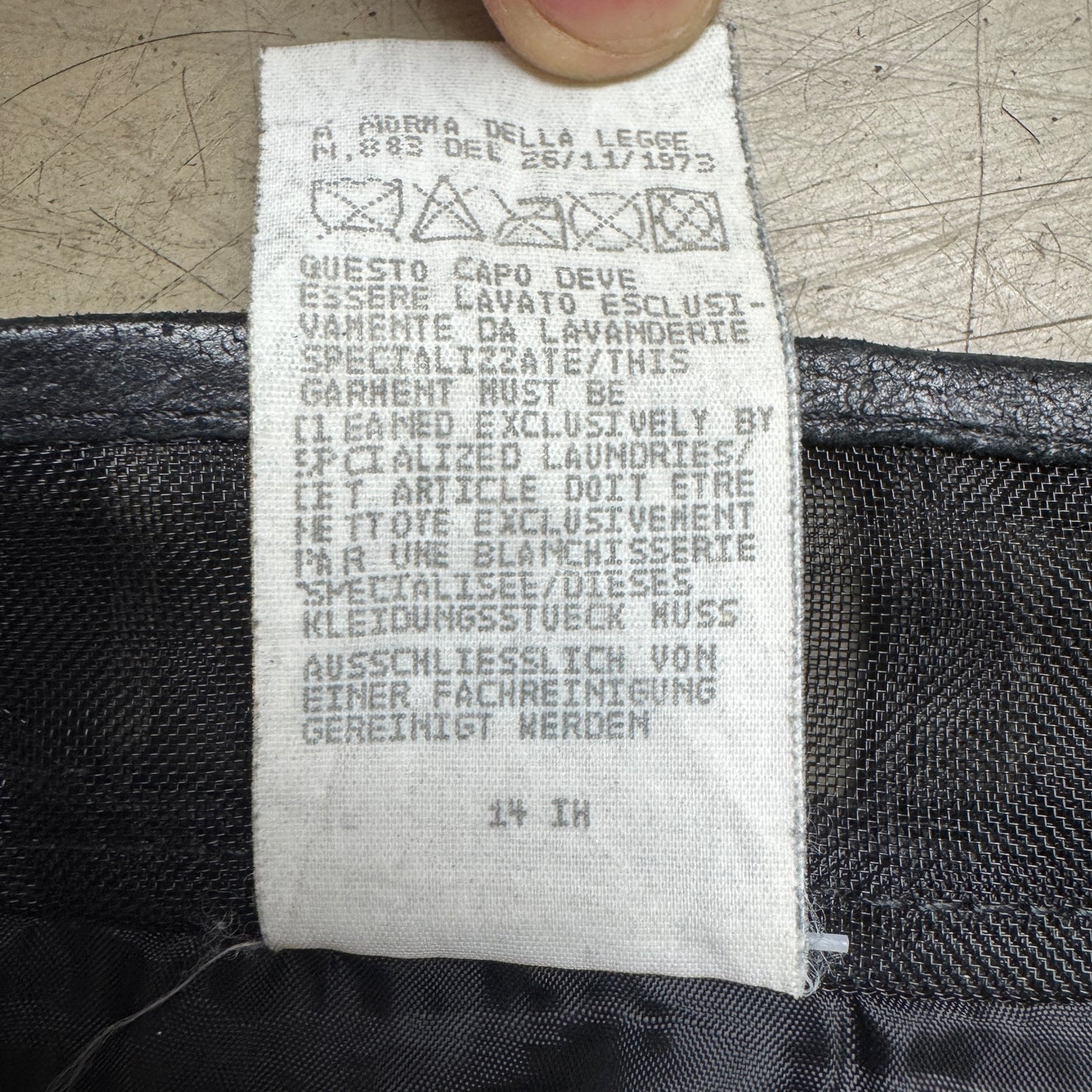 (L) 1990s Versace Leather Pants Straight Cut W38