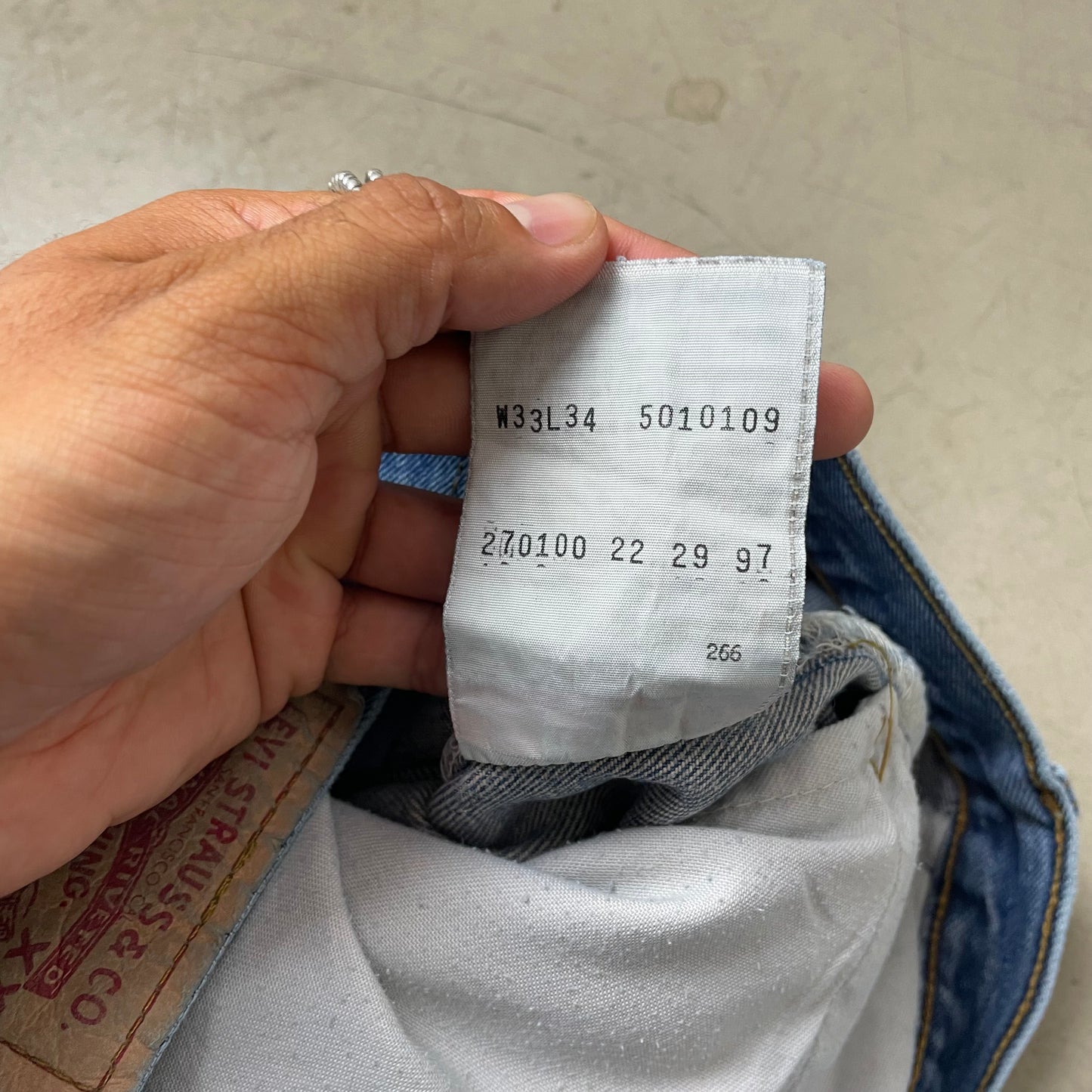 (M) Levi’s 501 Jeanshose hellblau W33L34