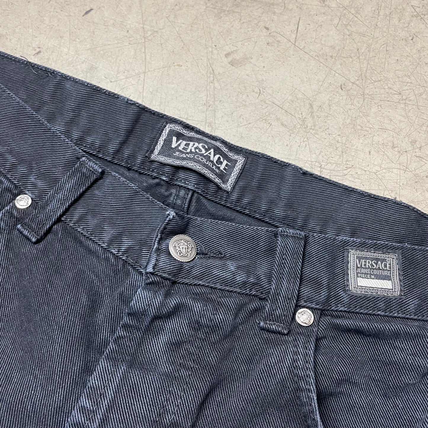 (XL) 1990s Versace Jeanshose schwarz 38 52