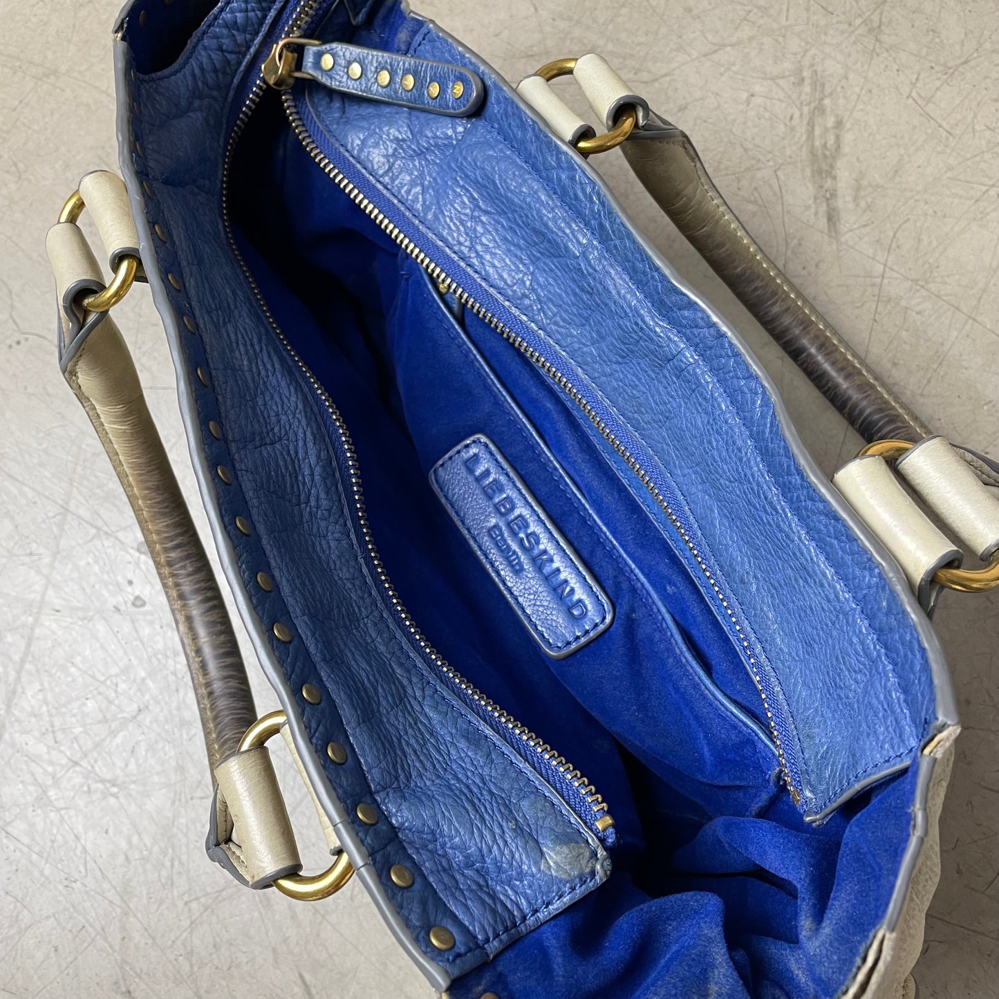 Liebeskind Berlin Leder Handtasche Bag Creme beige blau klein Nieten