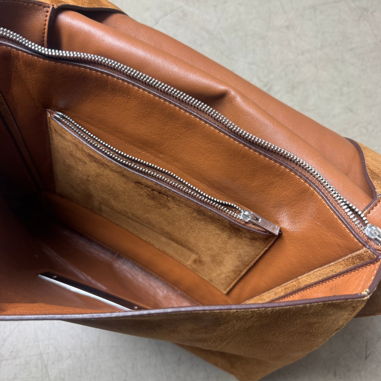 Céline Wildleder Leder Handtasche Clutch Bag Silber braun