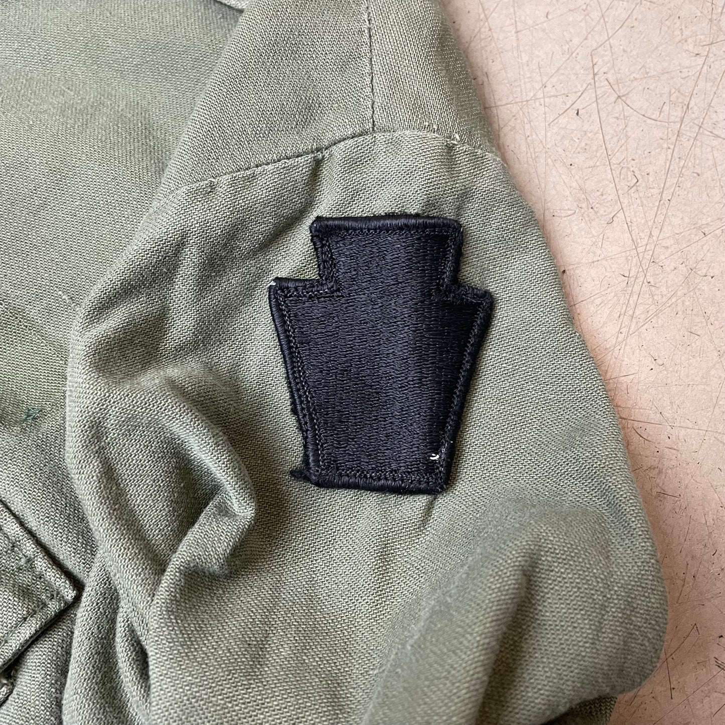 (M) 1970s OG107 Cotton Sateen US Army Hemd faded grün