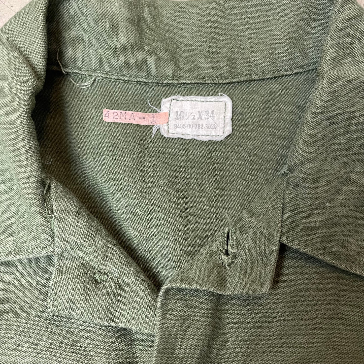 (L) 1970s OG107 Cotton Sateen US Army Hemd grün
