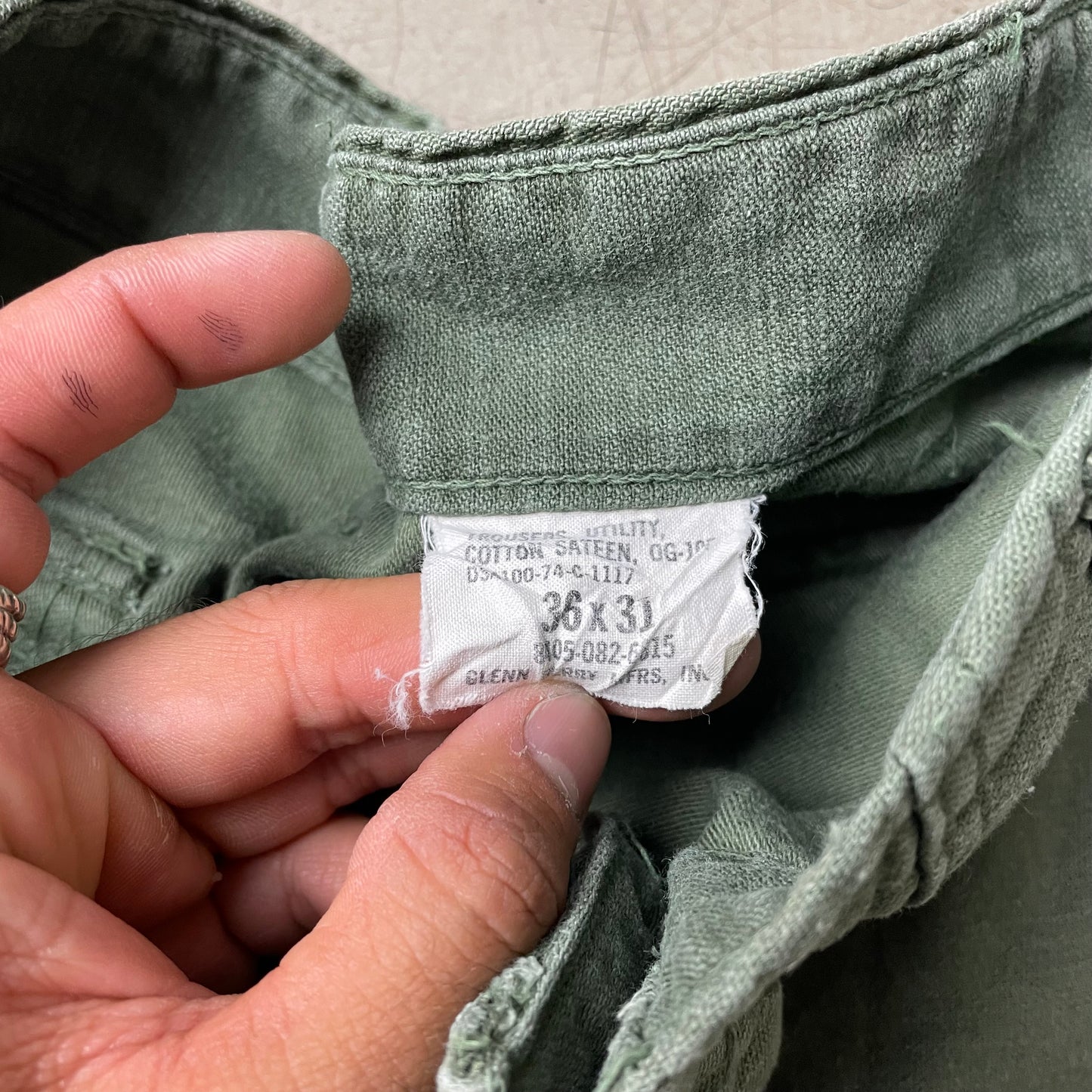 (L) Vintage Front Pocket Fatigue Pants Cotton Sateen US Army grün W36/L31