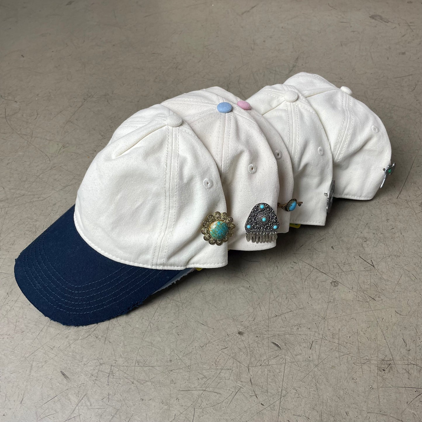 Antik Vintage Pin Canvas Cap dunkelgrün beige