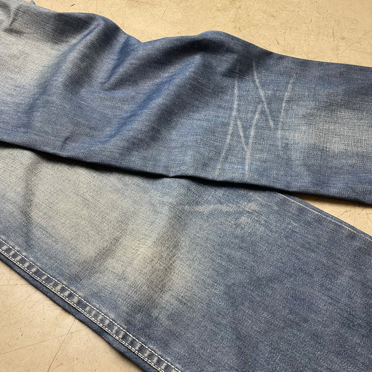 (M-L) Wrangler „Bruce“ Jeanshose faded blau W30/L34