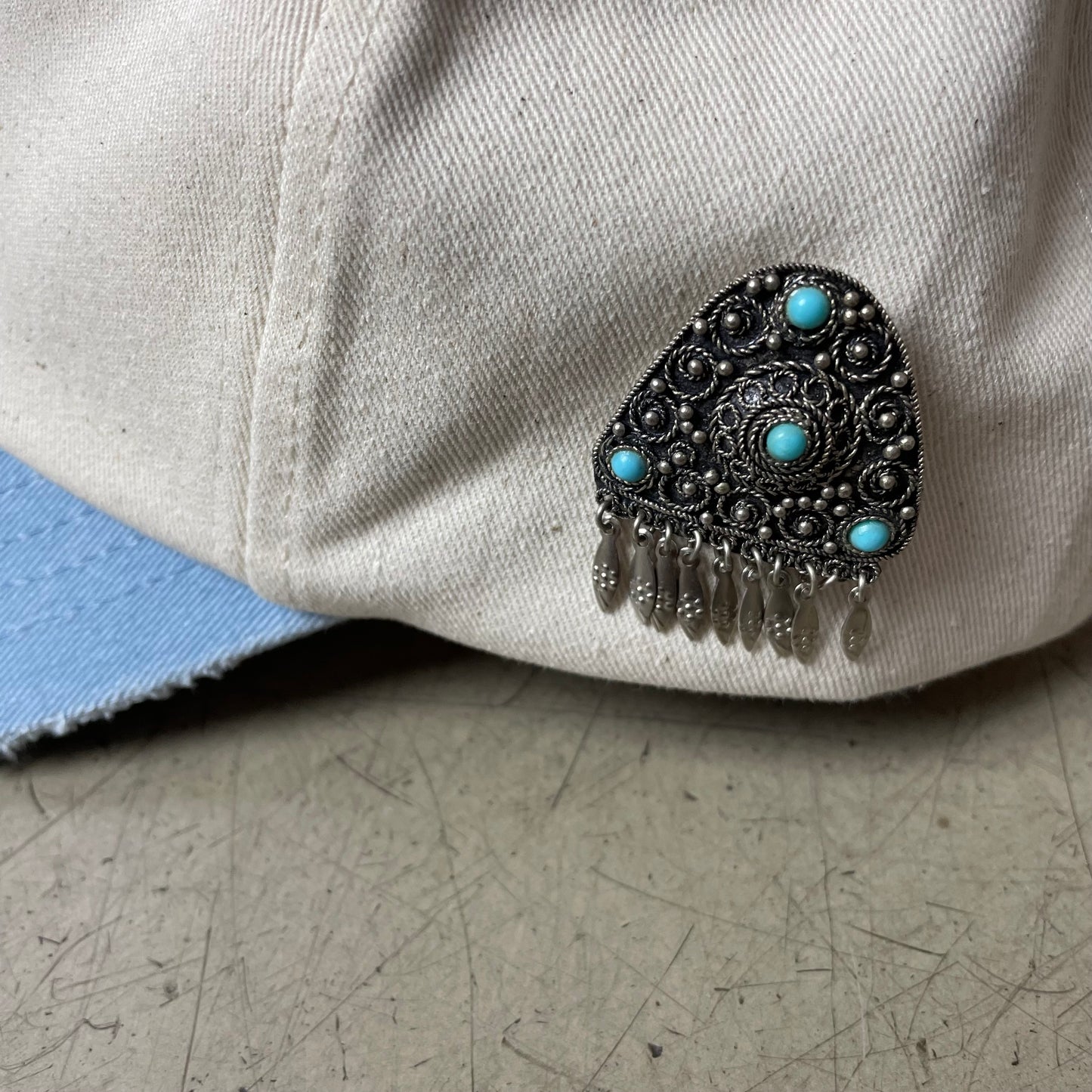 925 Sterling Silver Antik Vintage Pin Canvas Cap blue beige