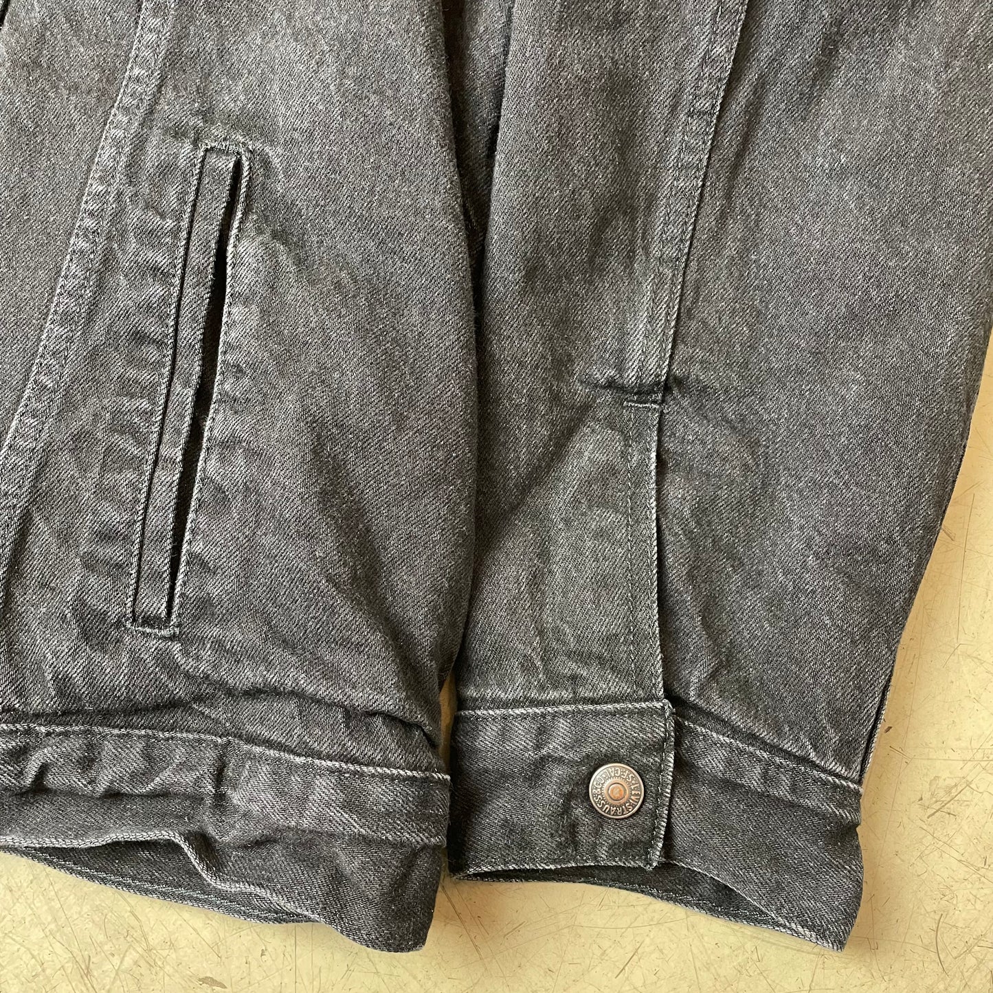 (XL) Levi’s Sherpa Jeansjacke gefüttert schwarz
