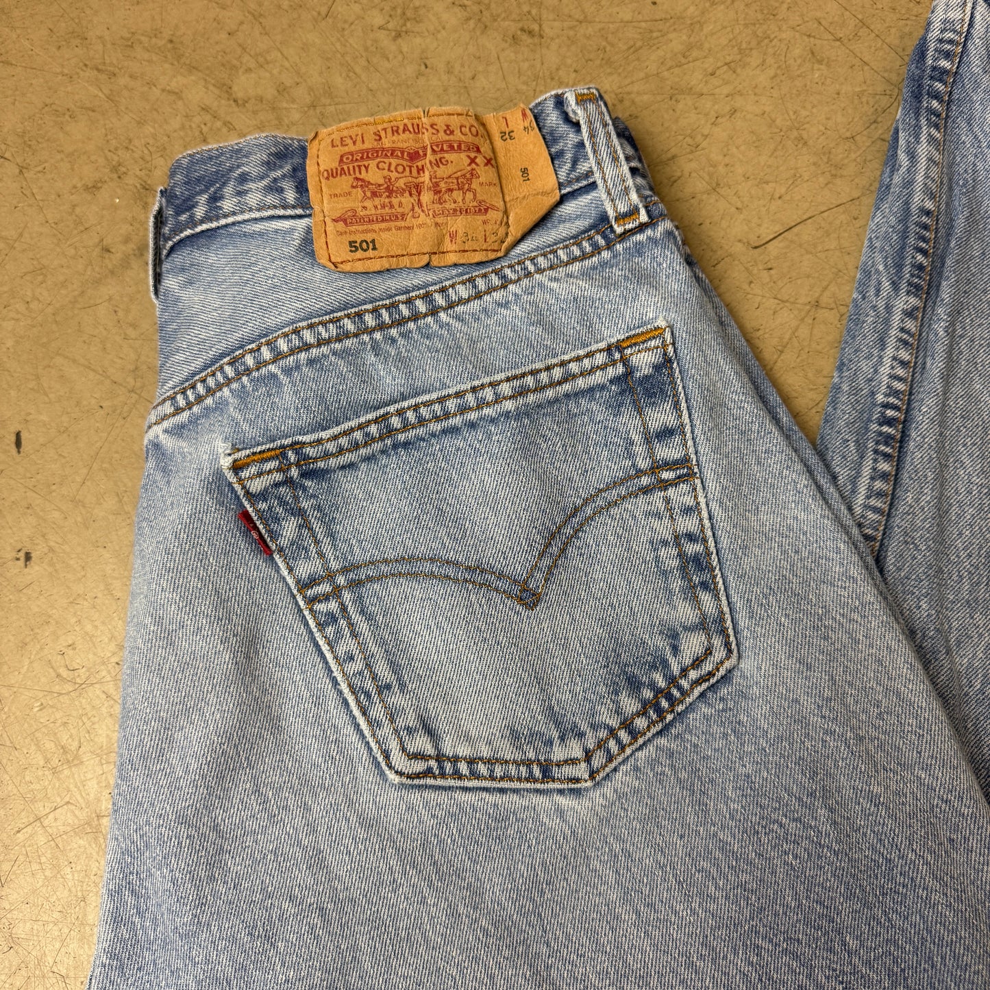 (L) Levi’s 501 Jeanshose hellblau W34/L32