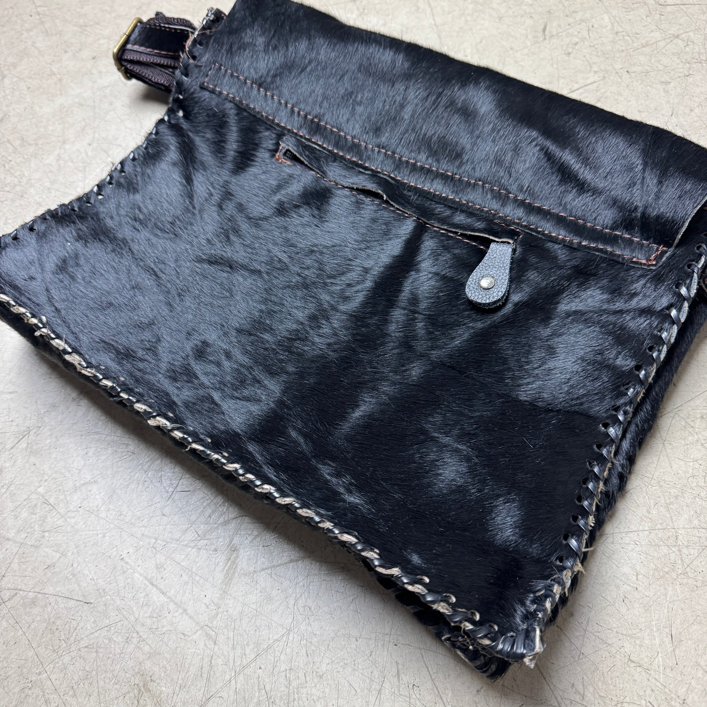 Black Cow Hide / Kuhfell Leder Side Bag