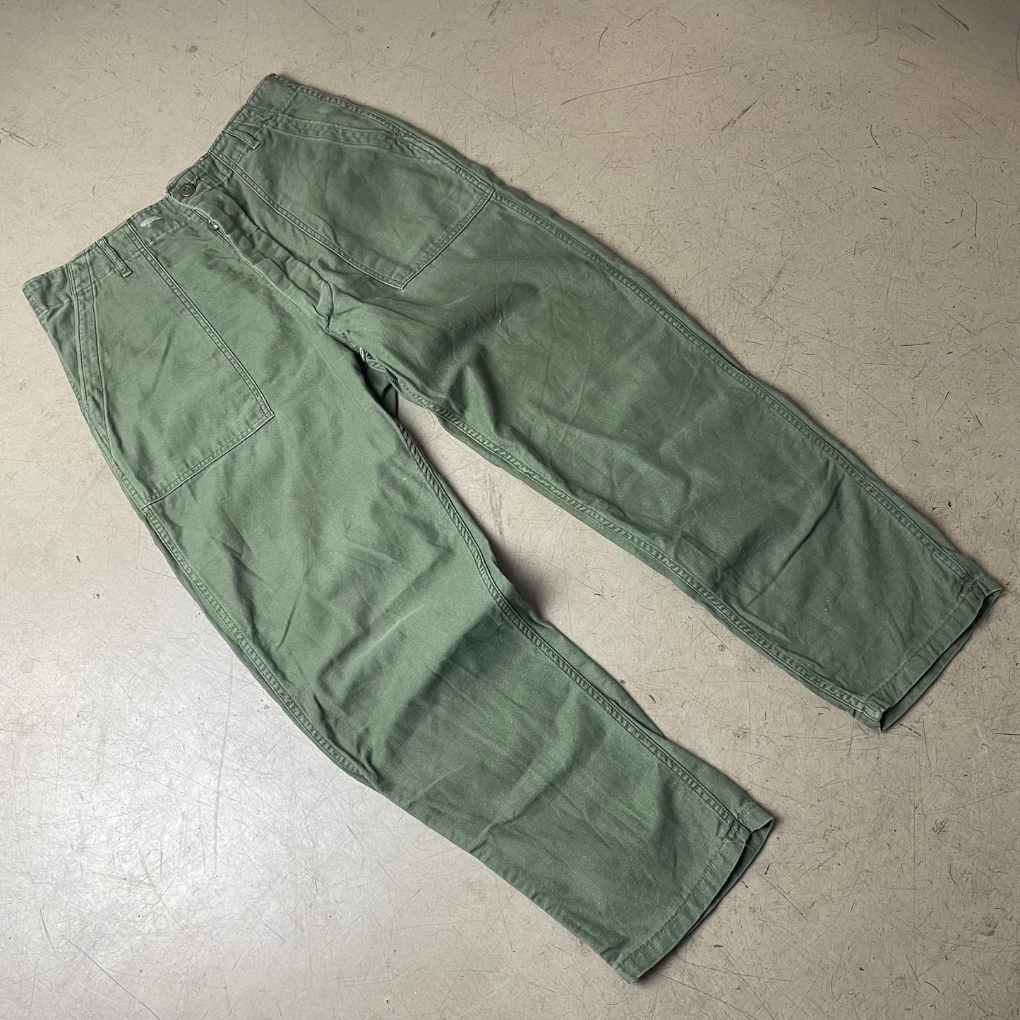 (L) Vintage Front Pocket Fatigue Pants Cotton Sateen US Army grün W36/L31