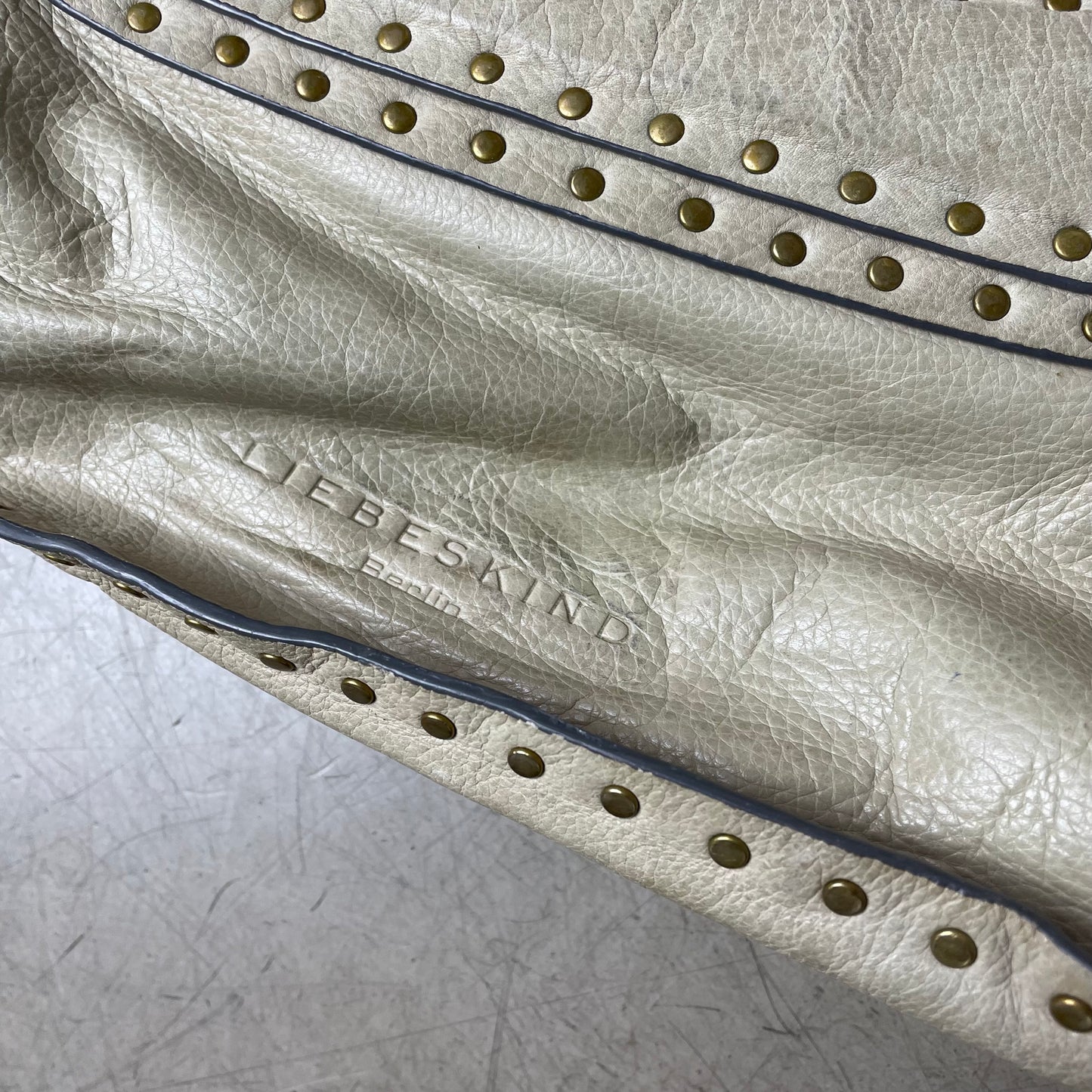 Liebeskind Berlin Leder Handtasche Bag Creme beige blau klein Nieten
