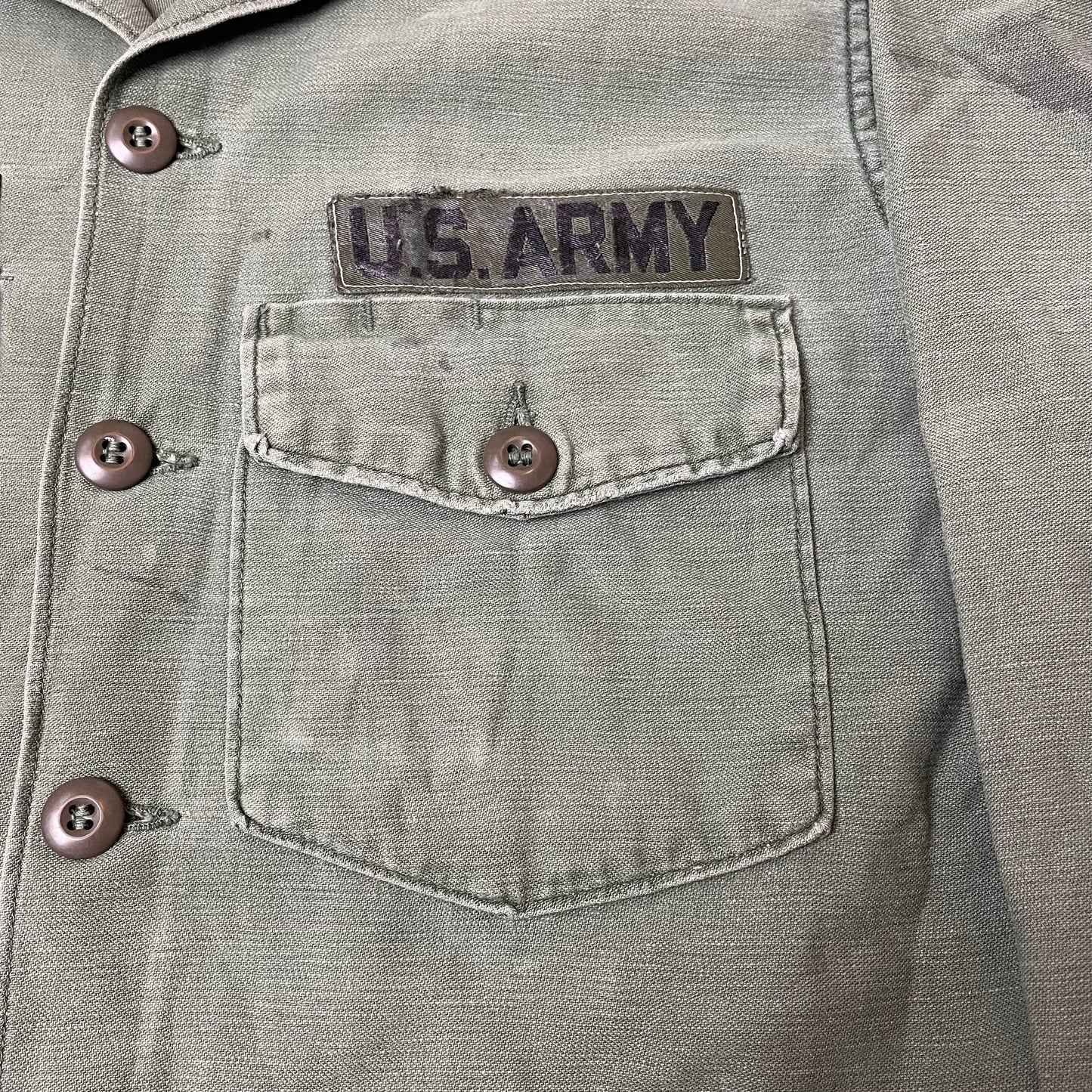 (S) 1970s OG107 Cotton Sateen Hemd US Army faded grün