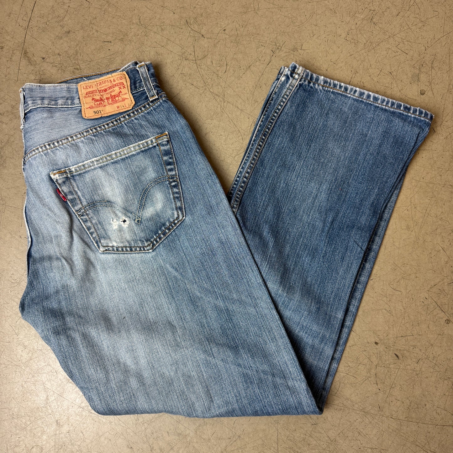 (M) Faded Levi’s 501 Jeanshose blau W34/L32