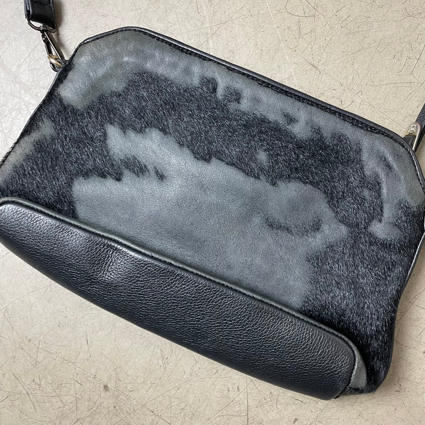 Massimo Dutti Cow Hide Kuhfell Ledertasche schwarz