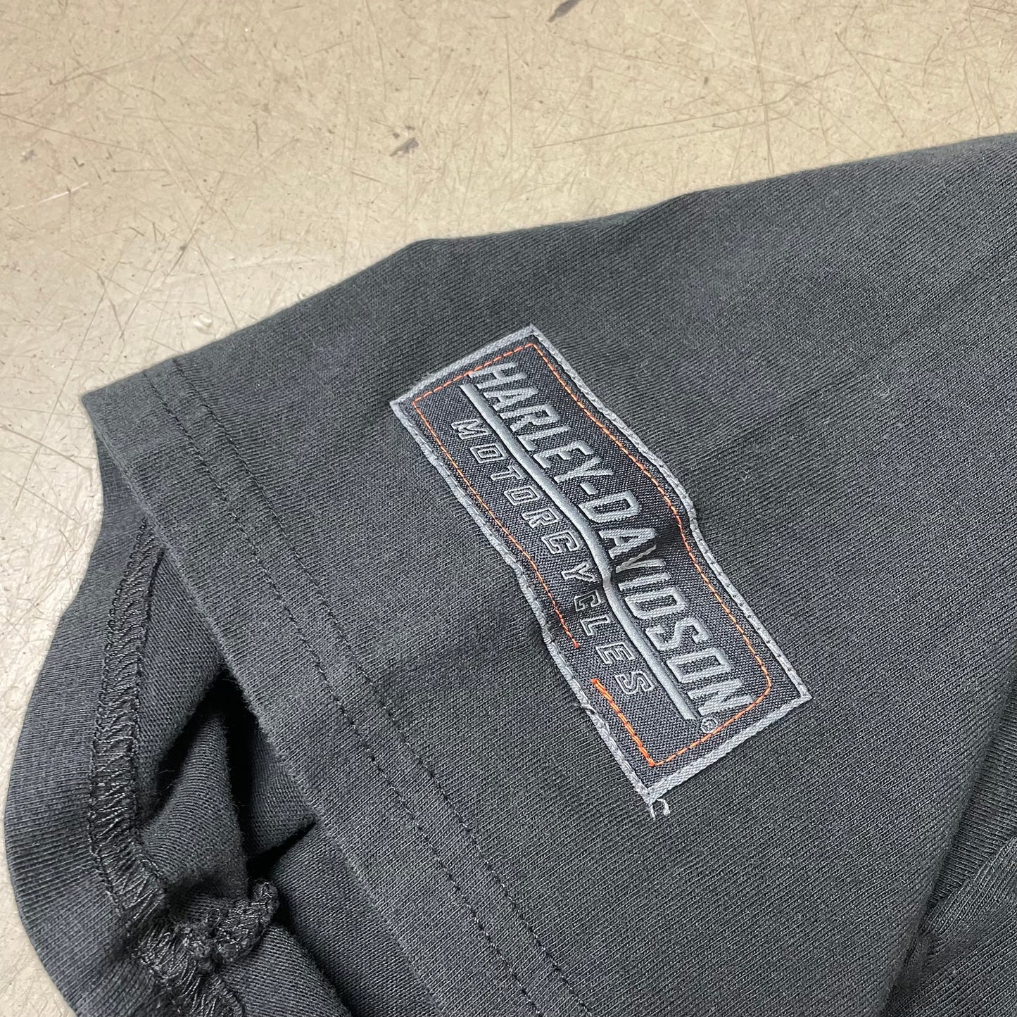 (XL) Harley Davidson Logo Stick Tshirt schwarz grau