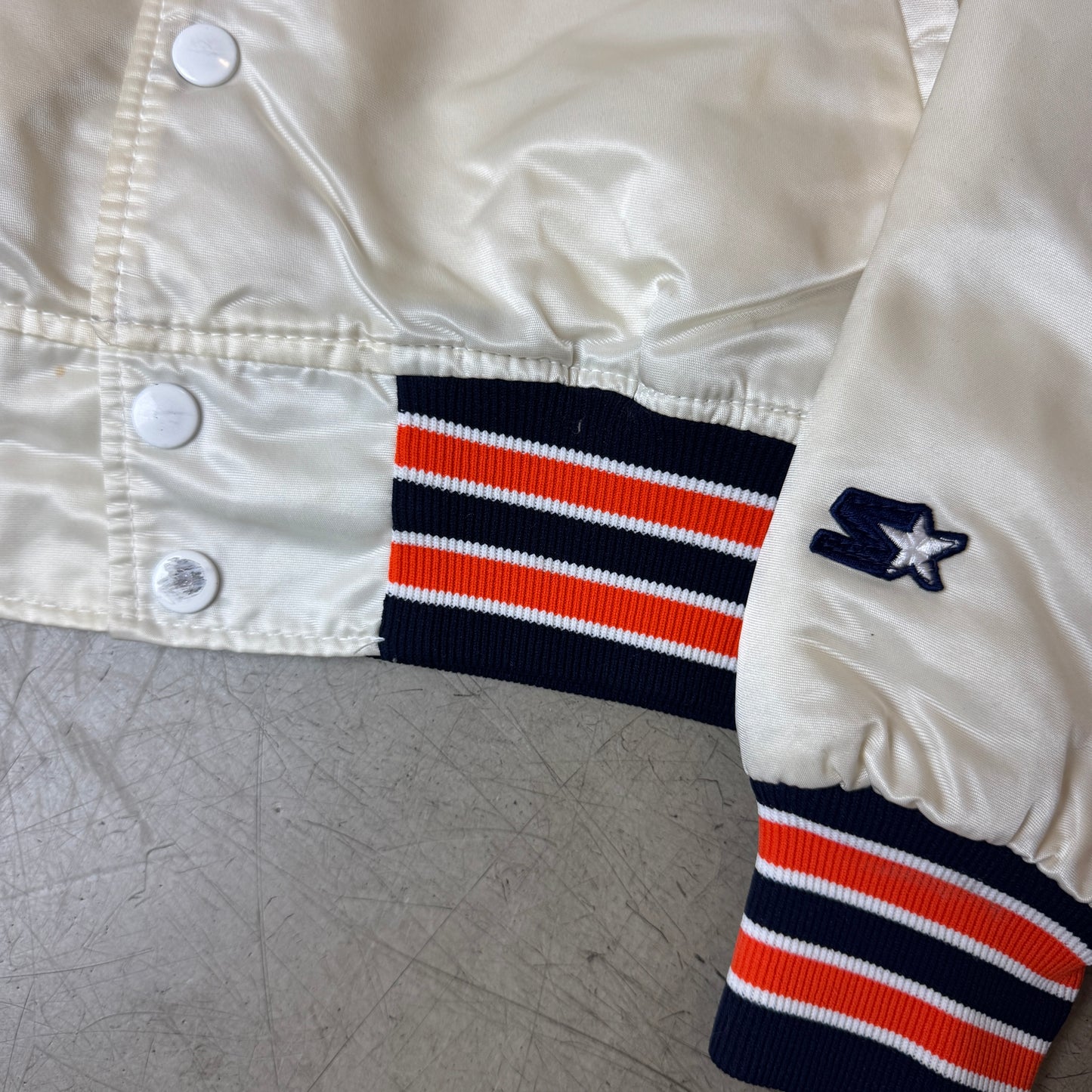 (M) 80s Chicago Bears Proline Starter NFL Satin Bomberjacke Creme
