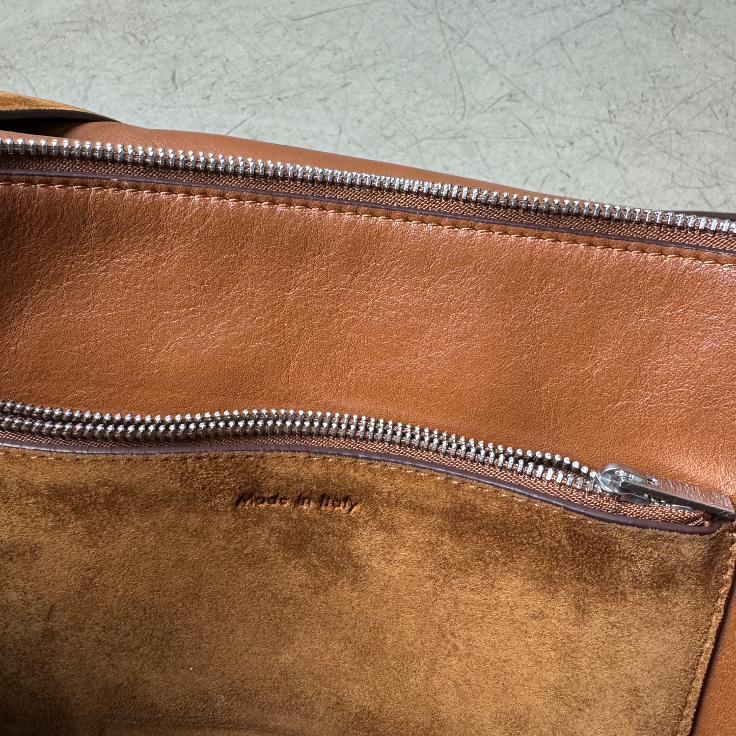 Céline Wildleder Leder Handtasche Clutch Bag Silber braun