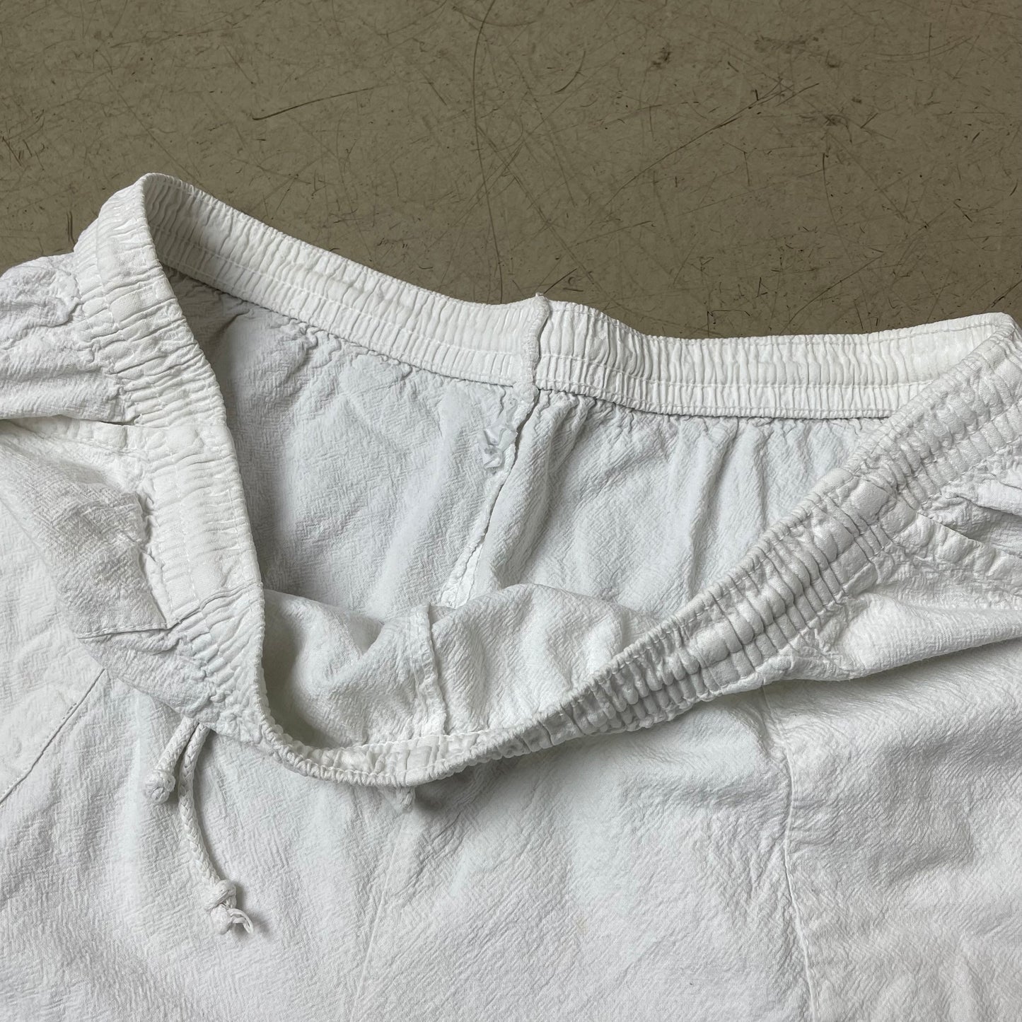 (L) 1980s Front Pocket Cotton Gym Track Shorts weiß
