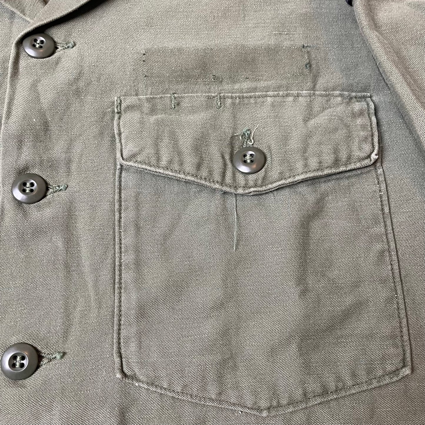 (M) 1970s OG107 Cotton Sateen US Army Hemd faded grün