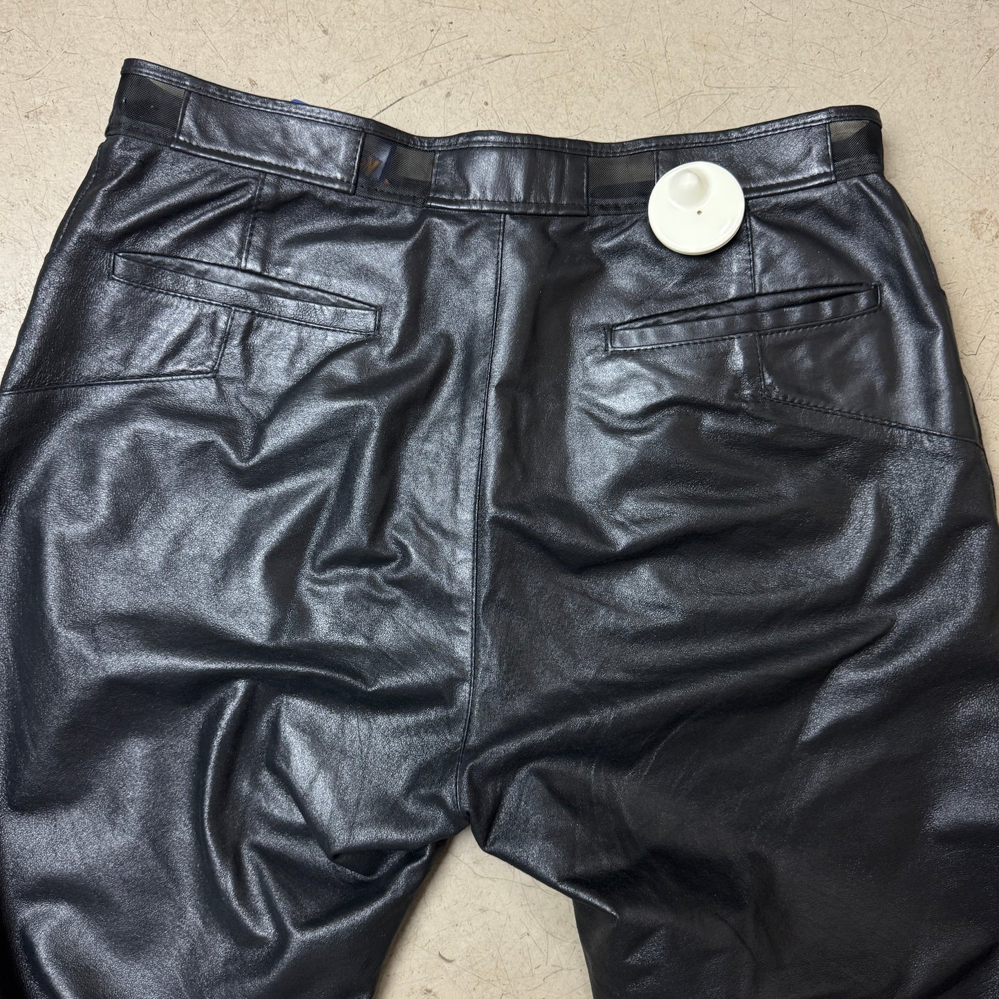 (L) 1990s Versace Leather Pants Straight Cut W38