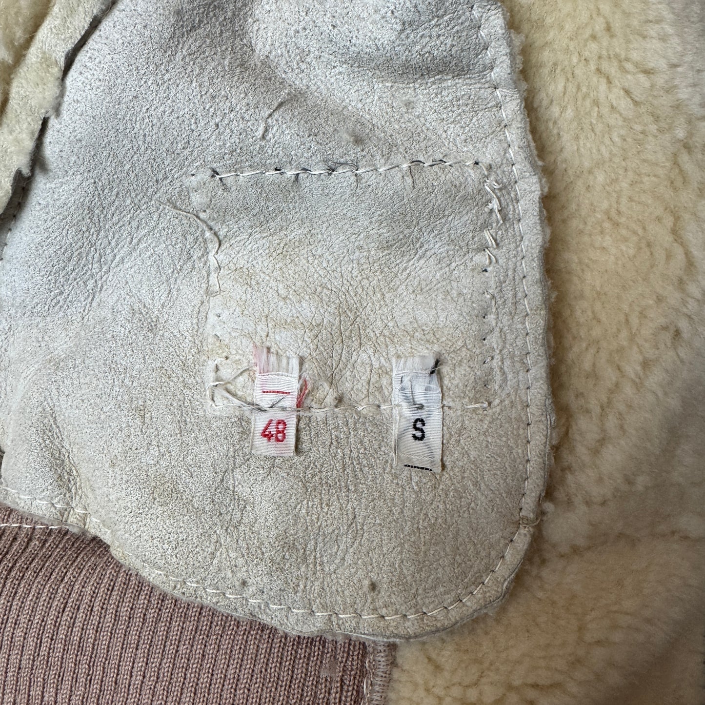 (S-M) 1970s Leder Piloten Flieger Bomberjacke hellgrau echte Schafswolle