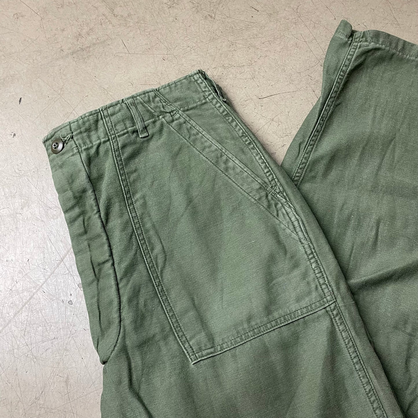 (L) Vintage Front Pocket Fatigue Pants Cotton Sateen US Army grün W36/L31