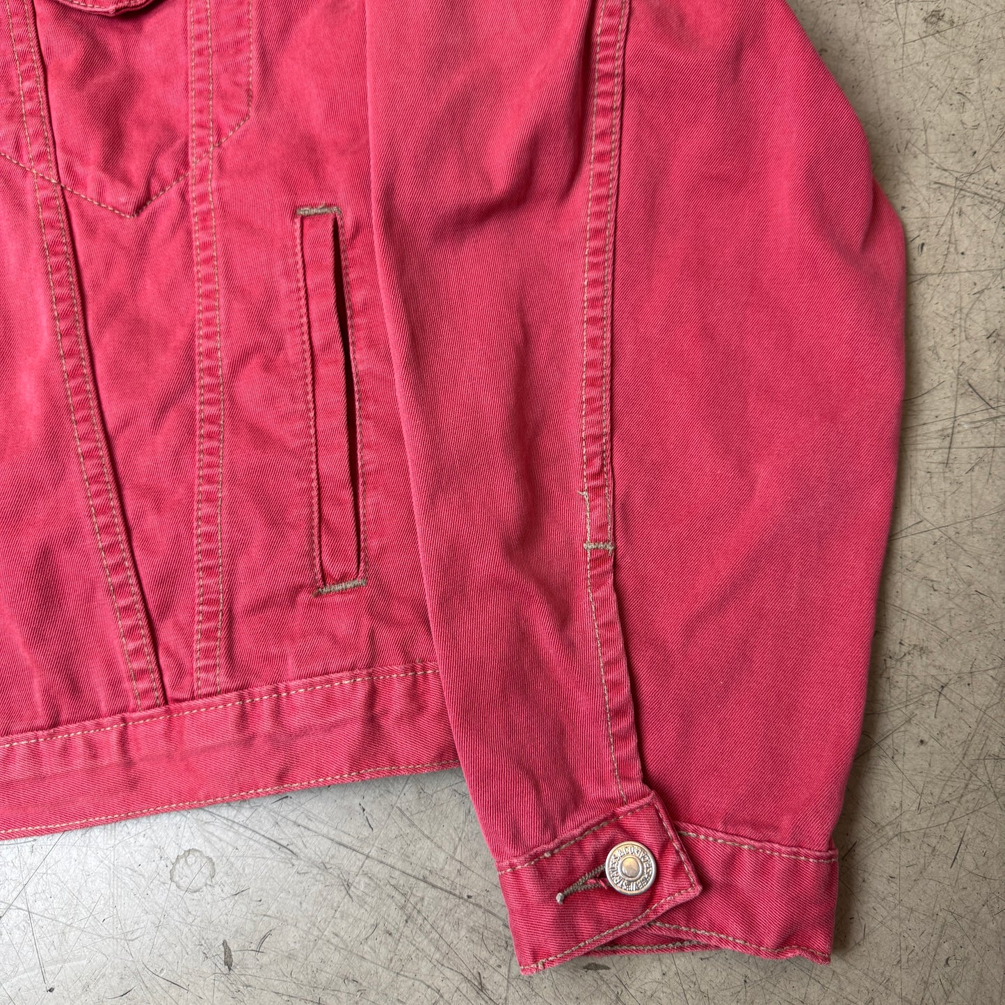 (S) Wmn 1990s Levi’s Jeansjacke Faded rot Black Label