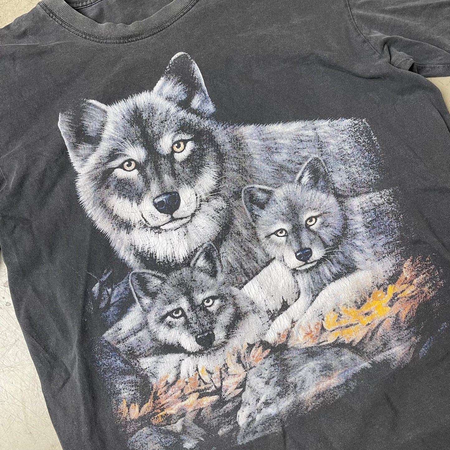 (L) Vintage Wolf Animal Print Tshirt faded schwarz