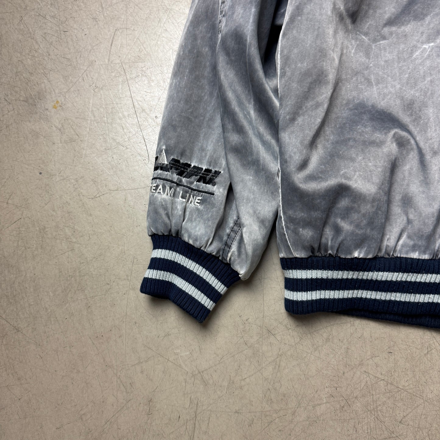 (XL) 1990s Campri Teamline Raiders Satin Bomberjacke Faded Grau