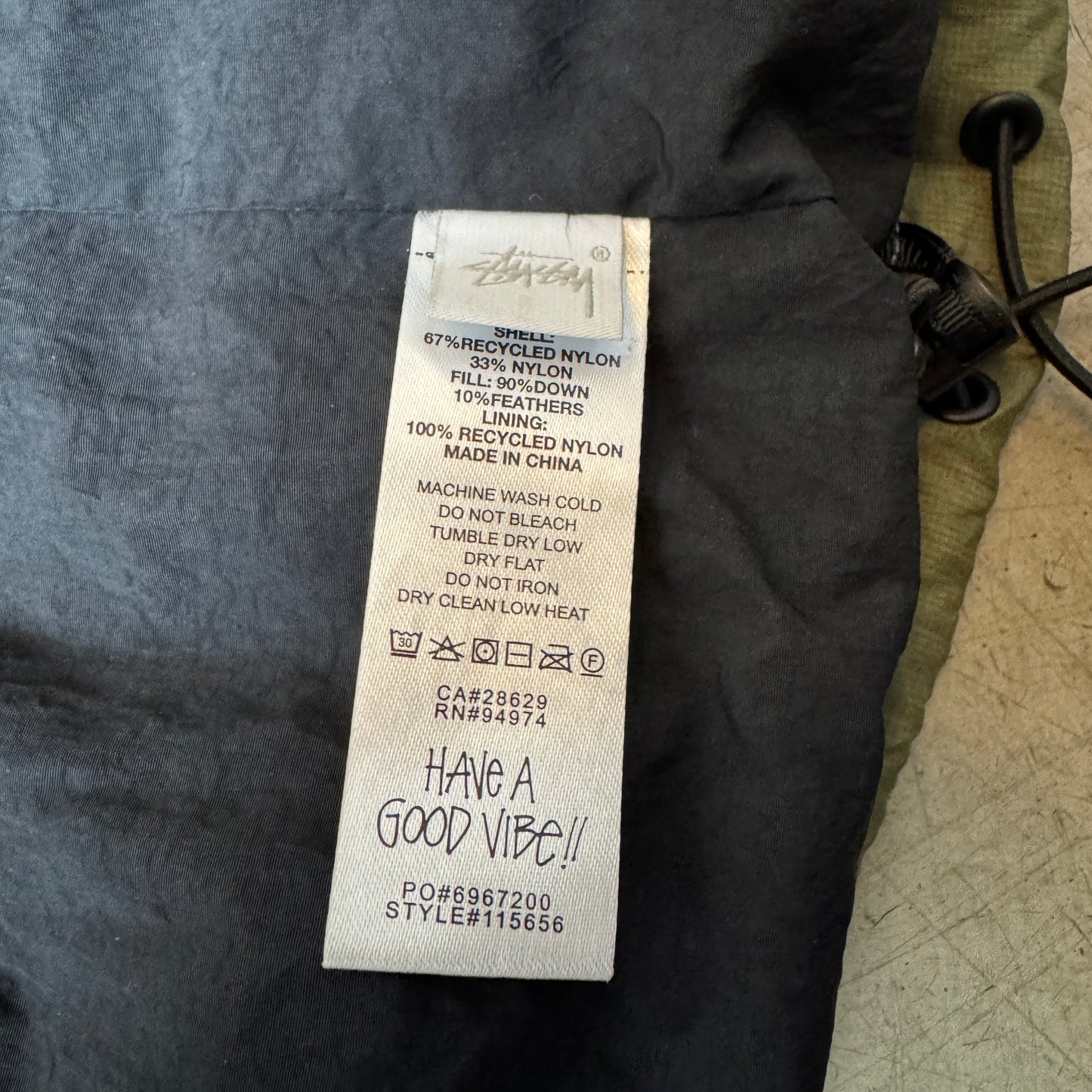 (L) Stüssy Logo Stick Pufferjacke Olive
