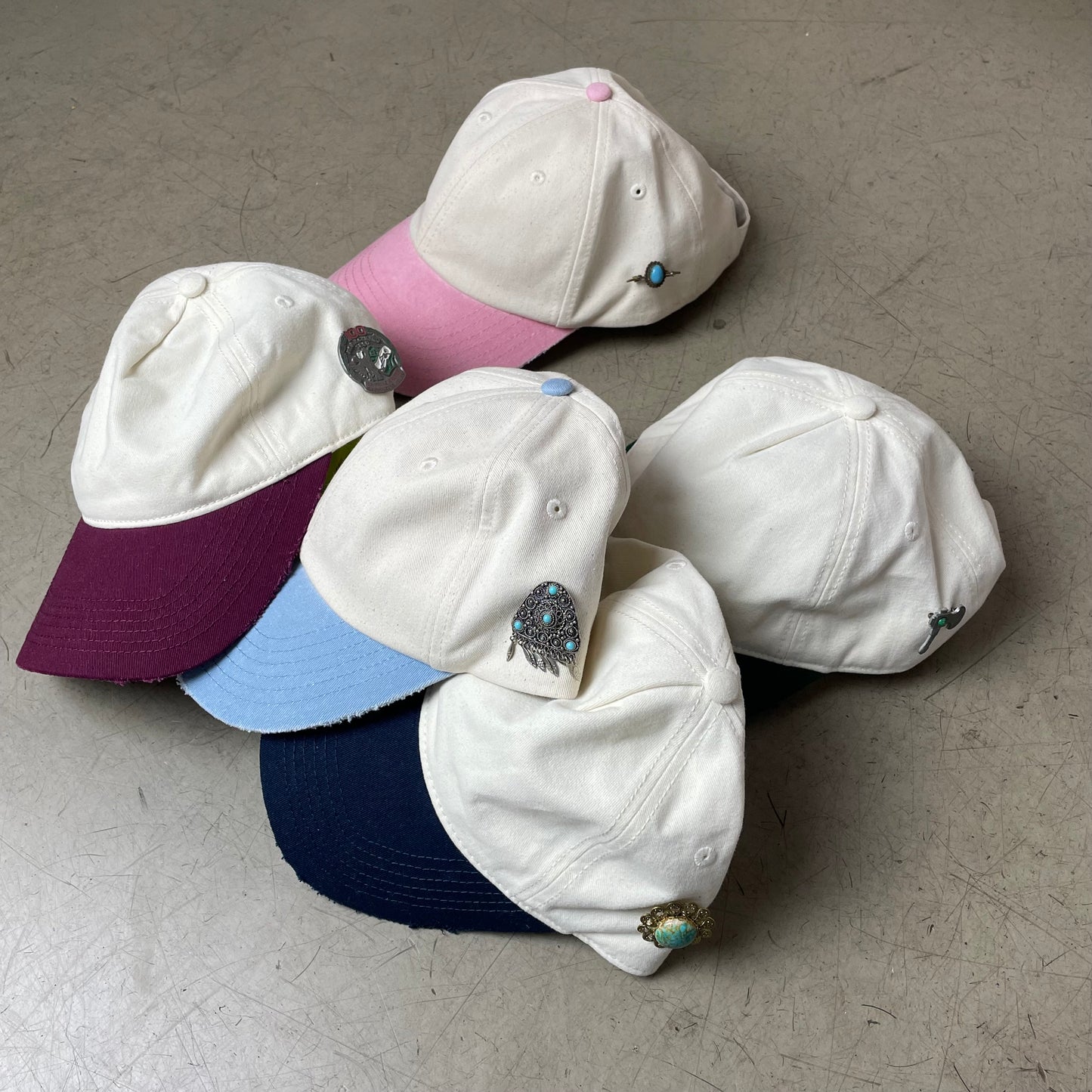 Antik Vintage Pin Canvas Cap dunkelgrün beige