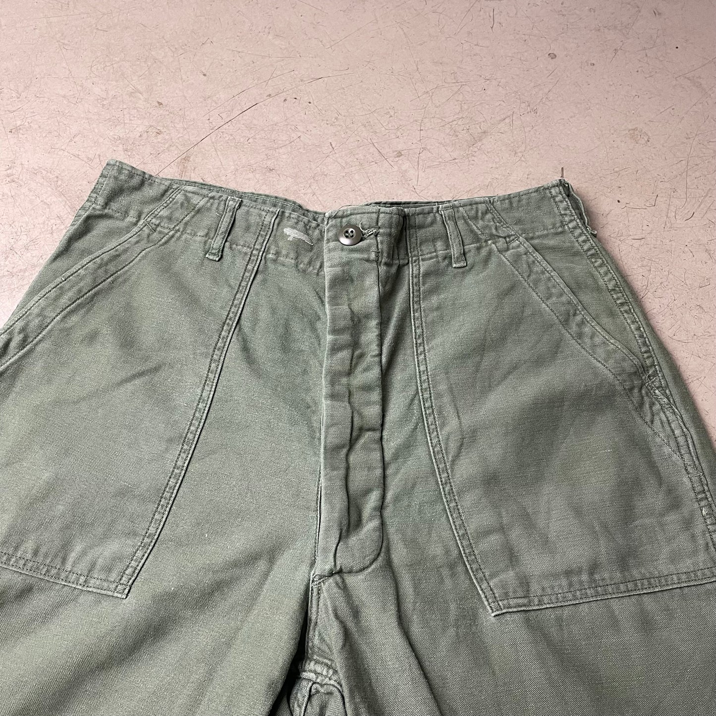 (L) Vintage Front Pocket Fatigue Pants Cotton Sateen US Army grün W36/L31