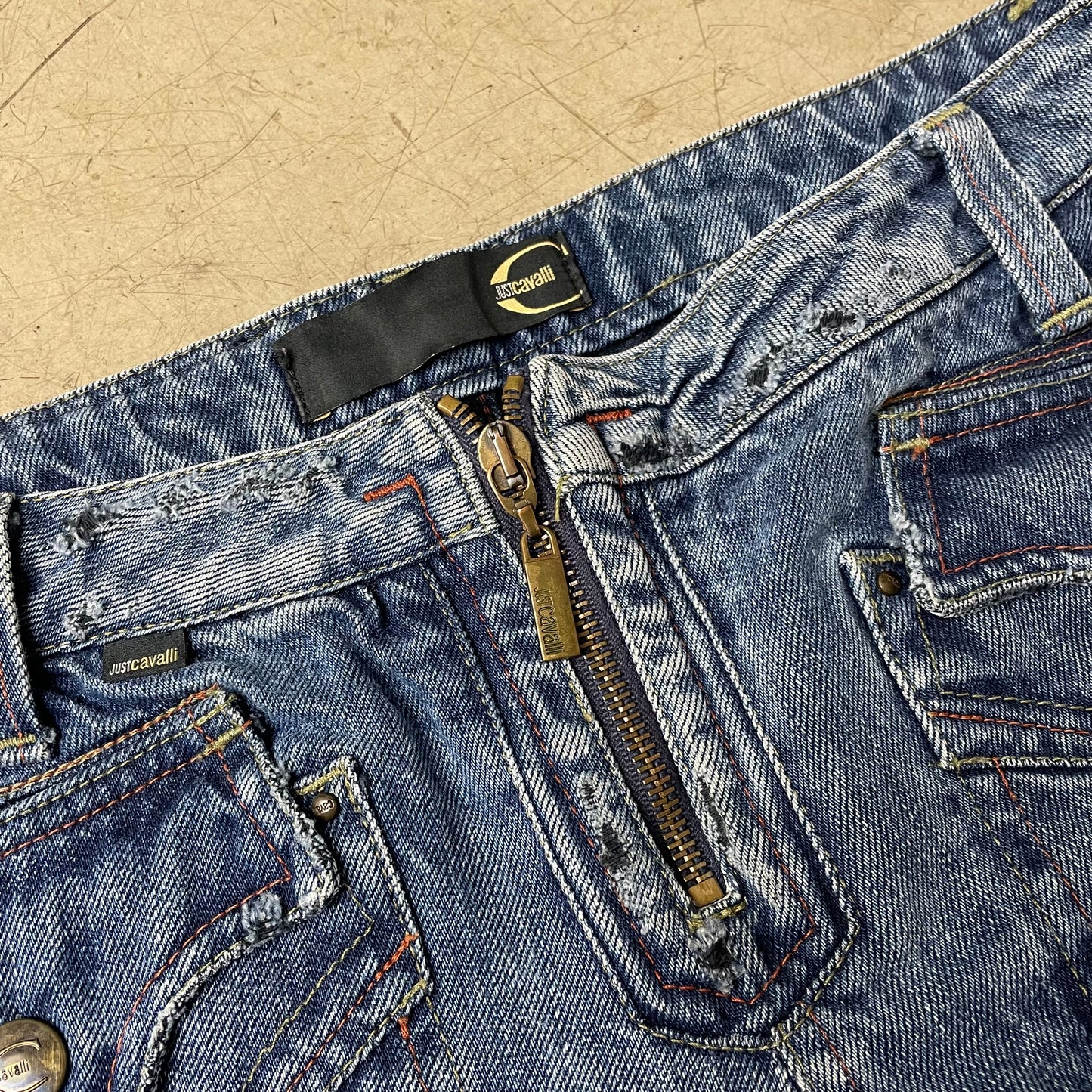 (S-M) 2000s Just Cavalli Low Waist 3/4 Jeanshose blau Cow Hide 26 40