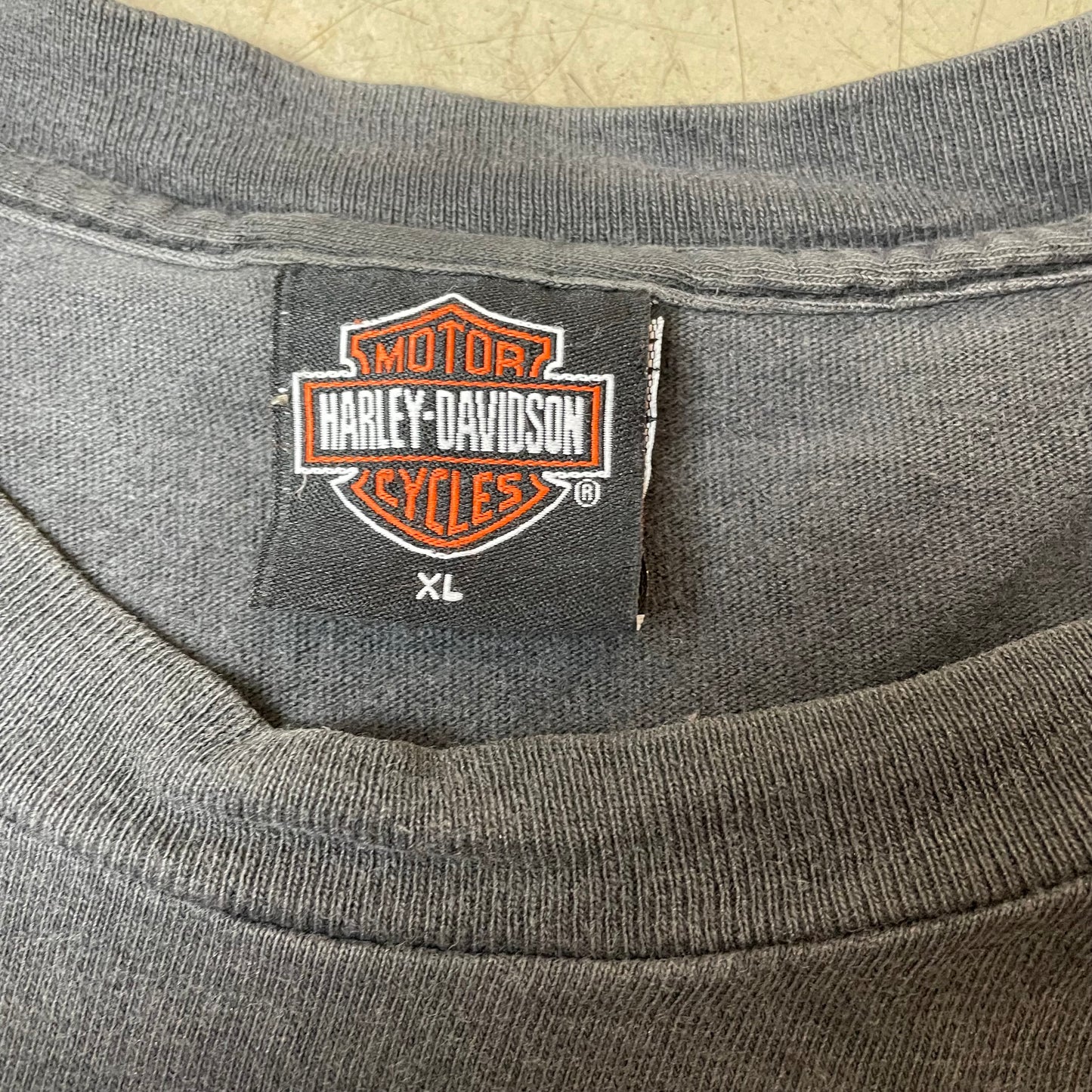 (XL) 2002 Harley Davidson Logo Tshirt faded Black