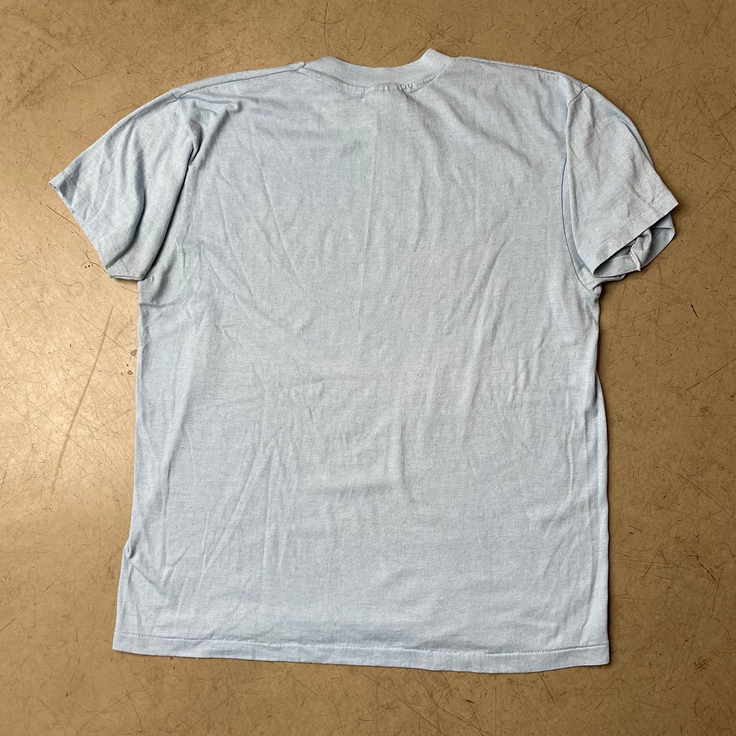 (M-L) 1980s Single Stitch Compri Hotel Souvenir Tshirt hellblau