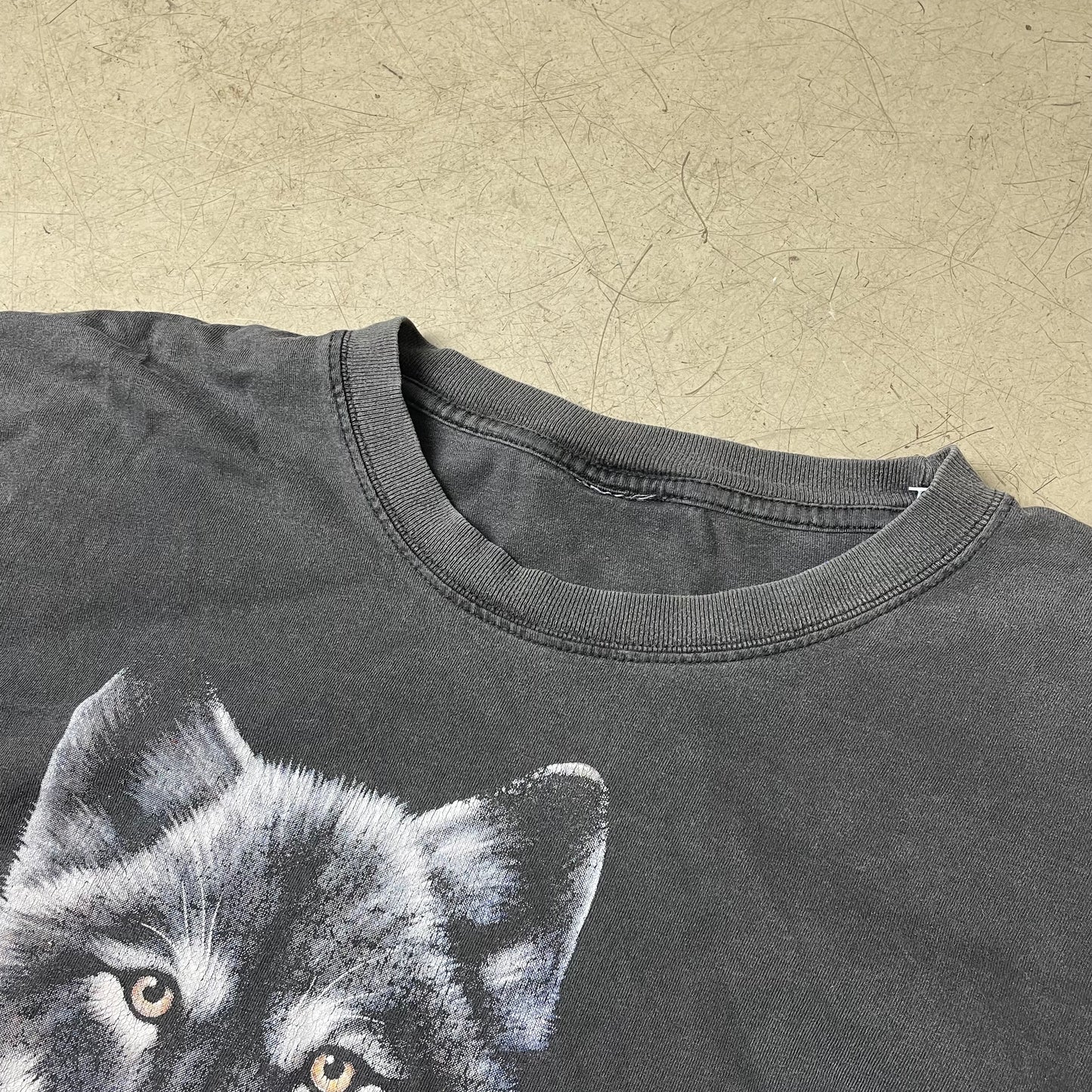 (L) Vintage Wolf Animal Print Tshirt faded schwarz