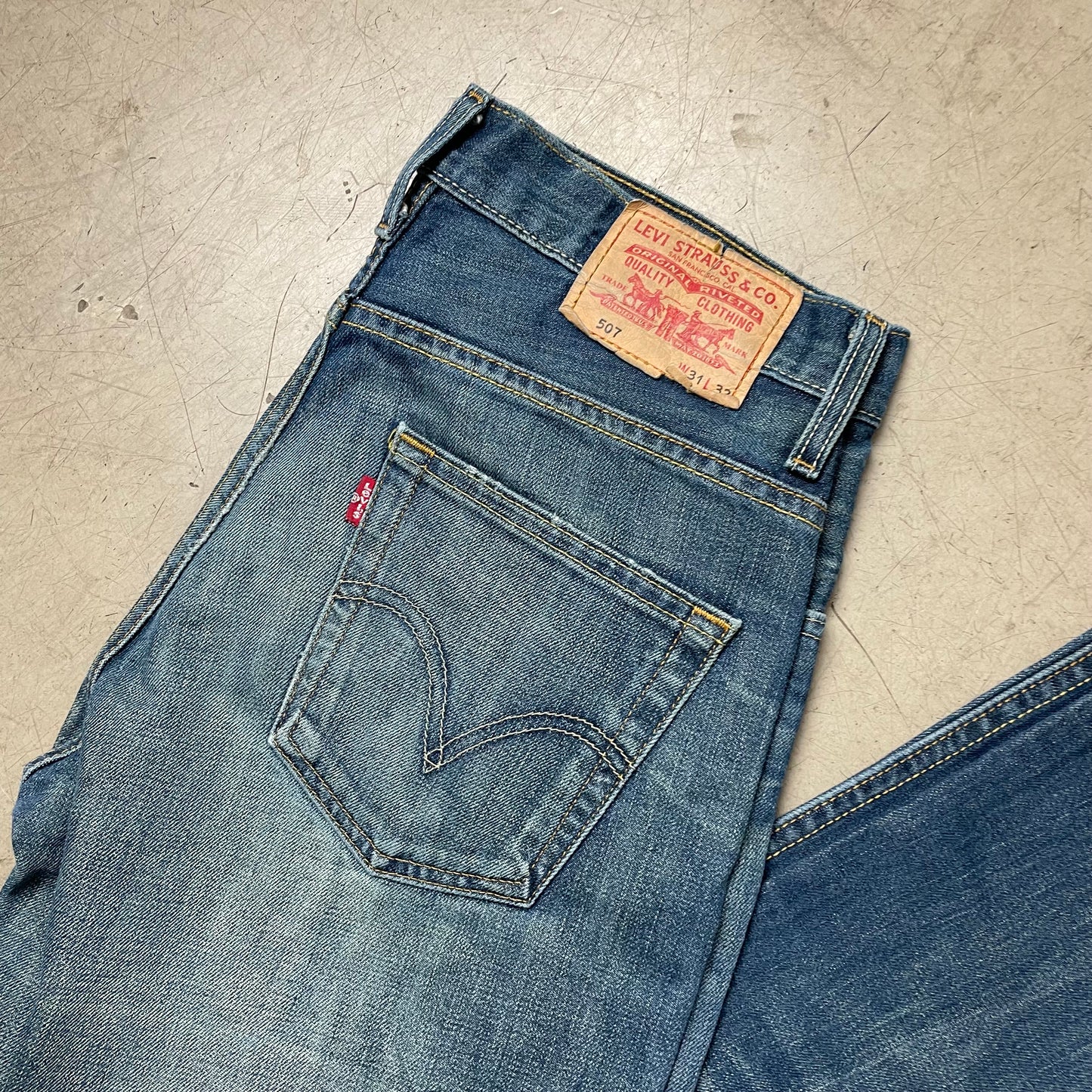 (L) Levi’s 507 Jeanshose faded blau W31L32