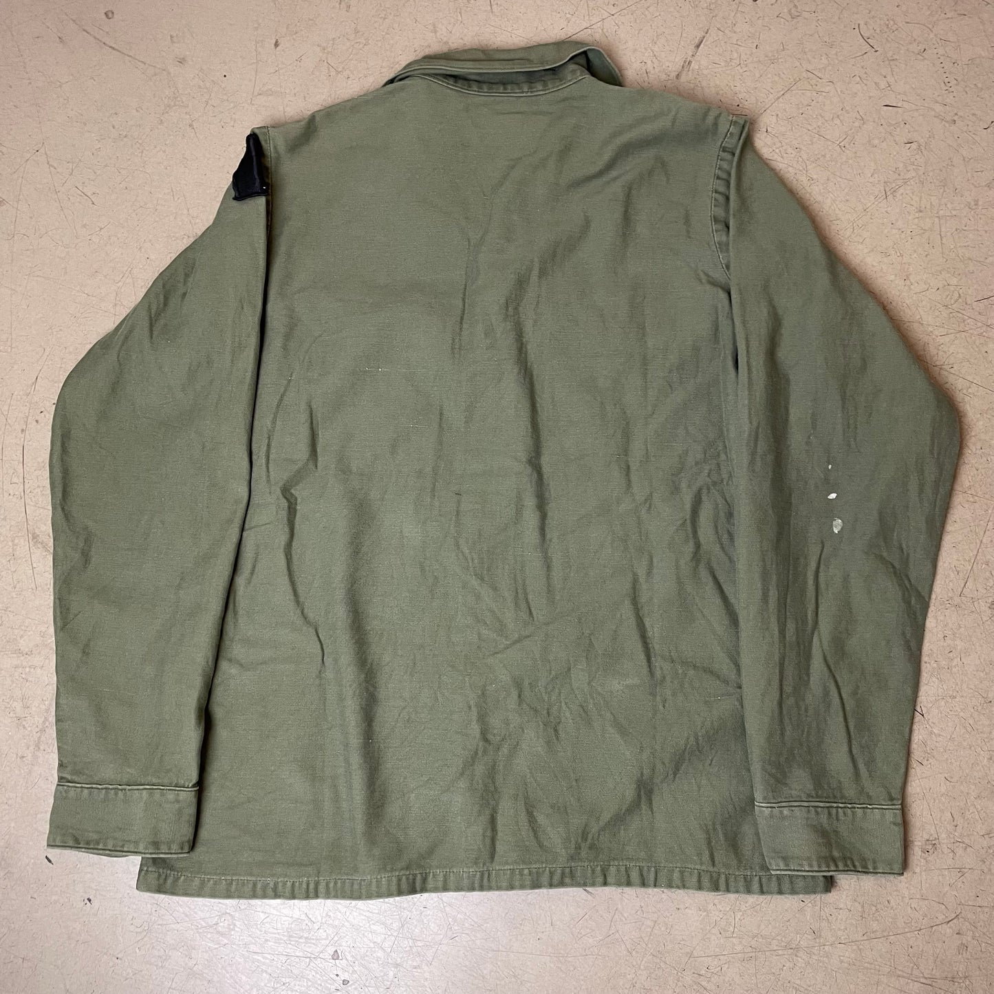(M) 1970s OG107 Cotton Sateen US Army Hemd faded grün