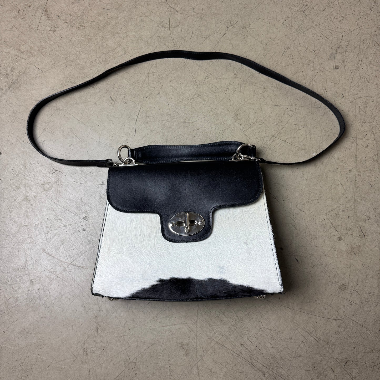 Black White Cow Hide / Kuhfell Leder Handtasche