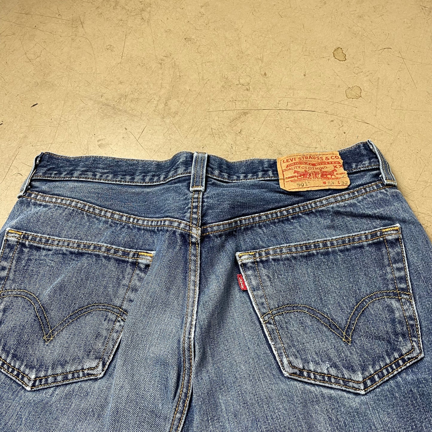 (M) Levi’s 501 Jeanshose faded blau W33L32