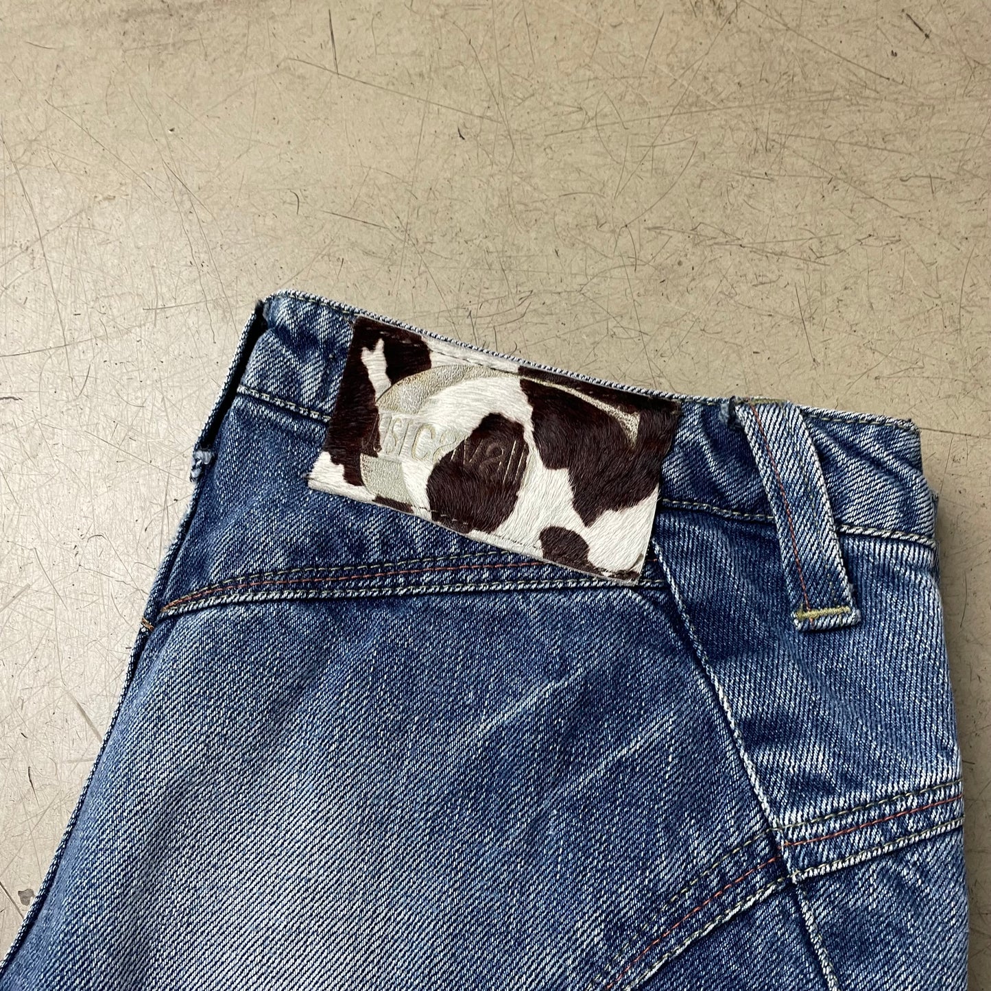 (S-M) 2000s Just Cavalli Low Waist 3/4 Jeanshose blau Cow Hide 26 40