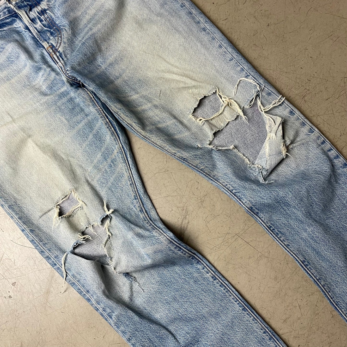 (M) Ripped Levi’s 501 CT Jeanshose faded hellblau W29/L32