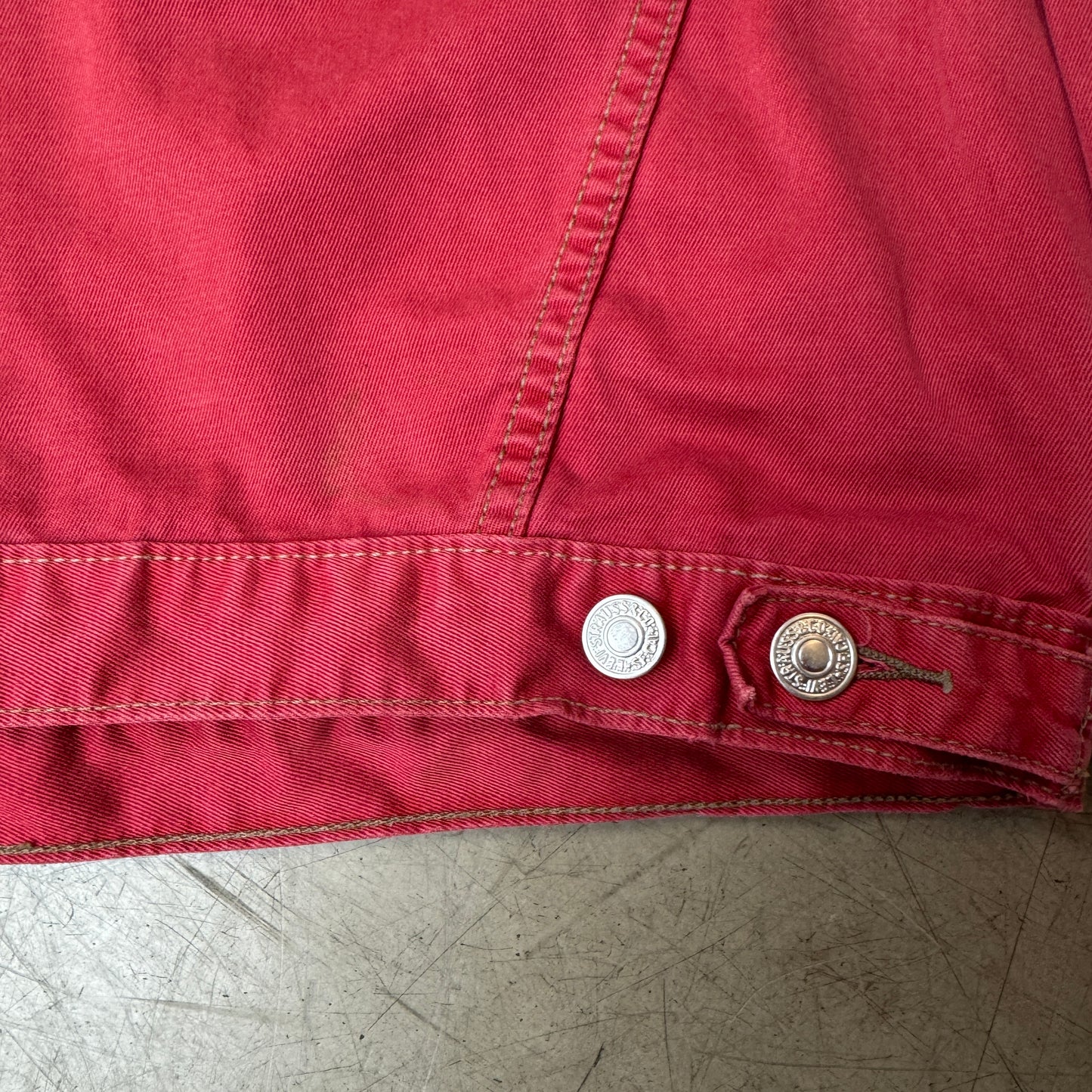 (S) Wmn 1990s Levi’s Jeansjacke Faded rot Black Label