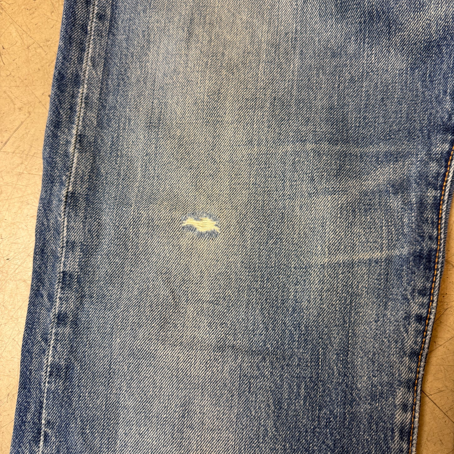 (L) Faded Levi’s 501 Jeanshose Blau W33/L36