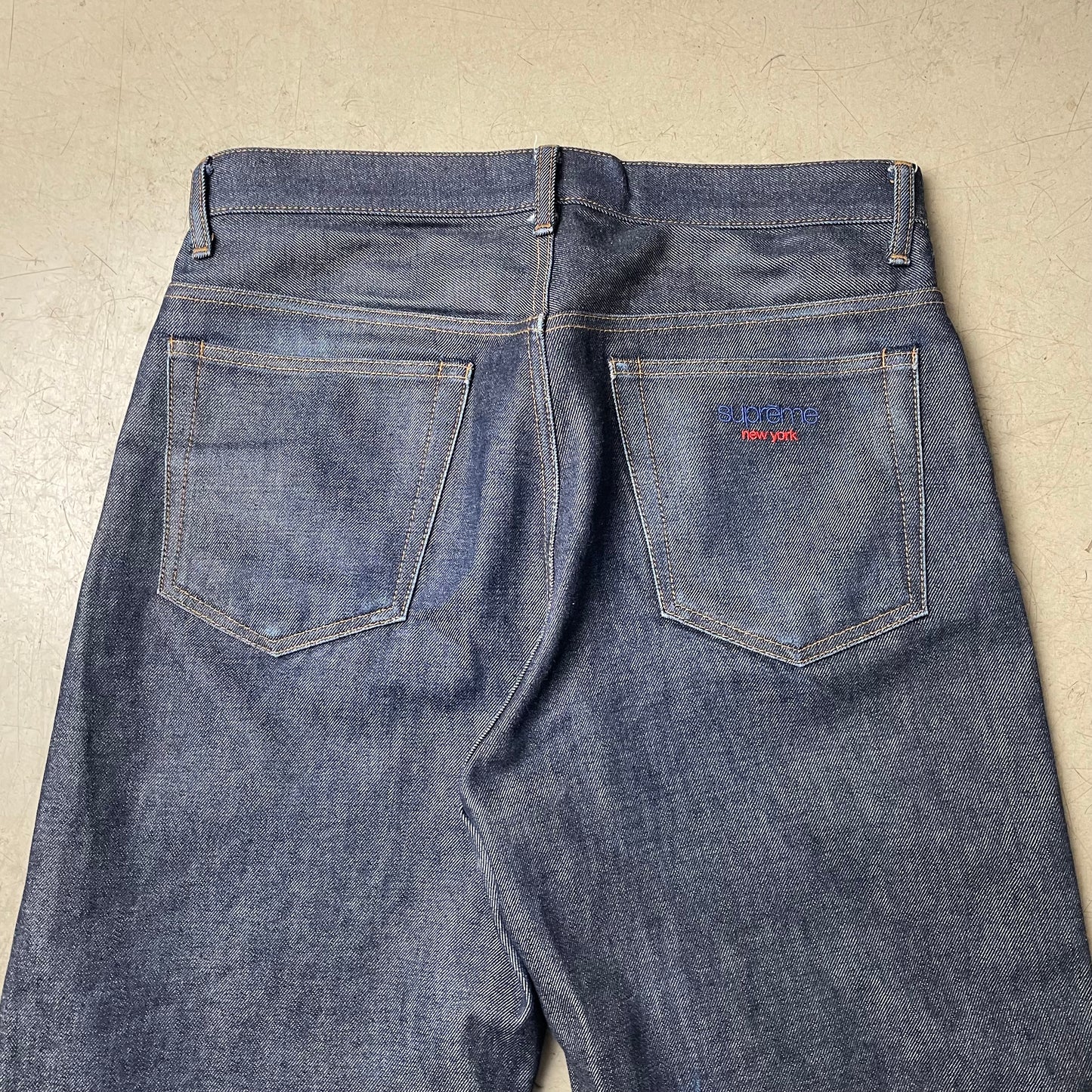 (L) Supreme Selvedge Selvage Denim Jeanshose dunkelblau W30