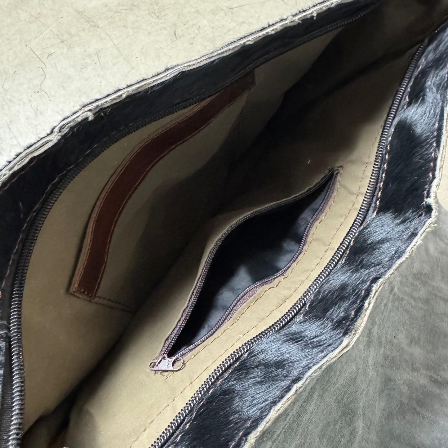 Black Cow Hide / Kuhfell Leder Side Bag