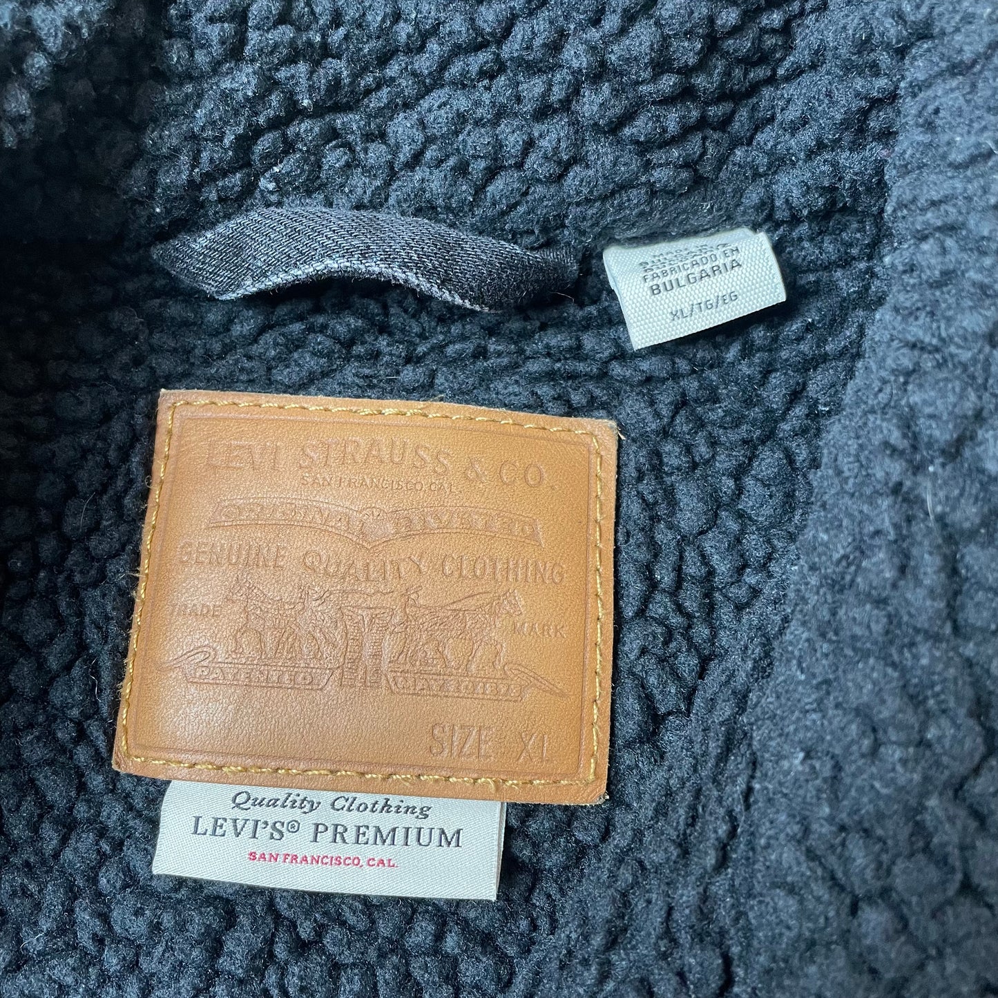 (XL) Levi’s Sherpa Jeansjacke gefüttert schwarz
